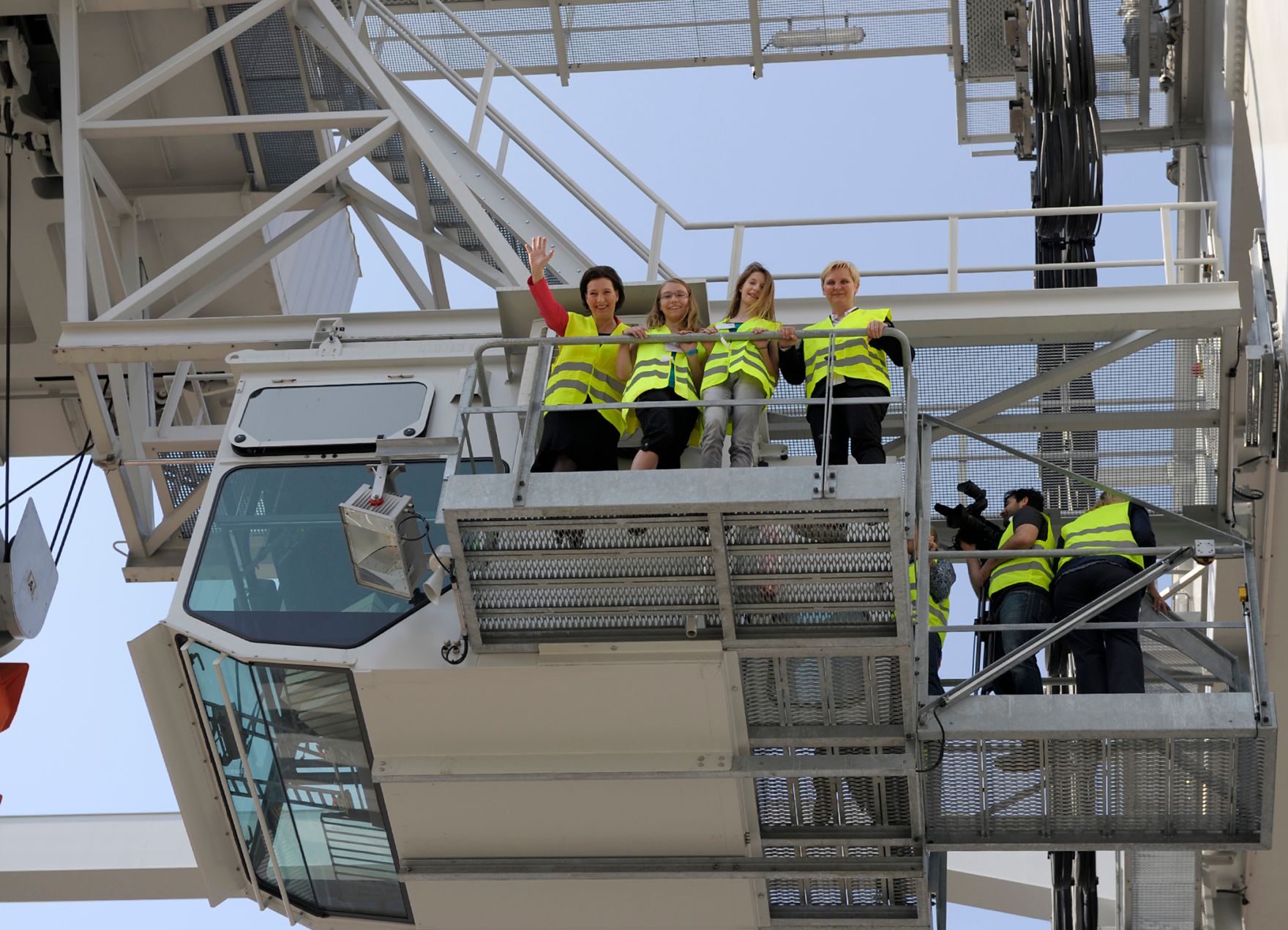 Am 25. April 2013 besuchte Frauenministerin Gabriele Heinisch-Hosek (im Bild) im Rahmen des &bdquo;Girls&rsquo; Day 2013&ldquo; die WienCont Container Terminal Gesellschaft.