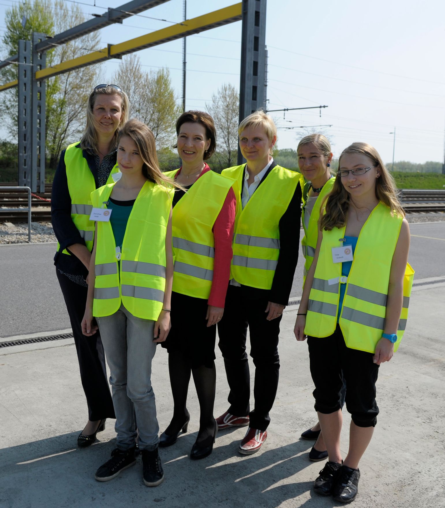 Am 25. April 2013 besuchte Frauenministerin Gabriele Heinisch-Hosek (im Bild) im Rahmen des &bdquo;Girls&rsquo; Day 2013&ldquo; die WienCont Container Terminal Gesellschaft.
