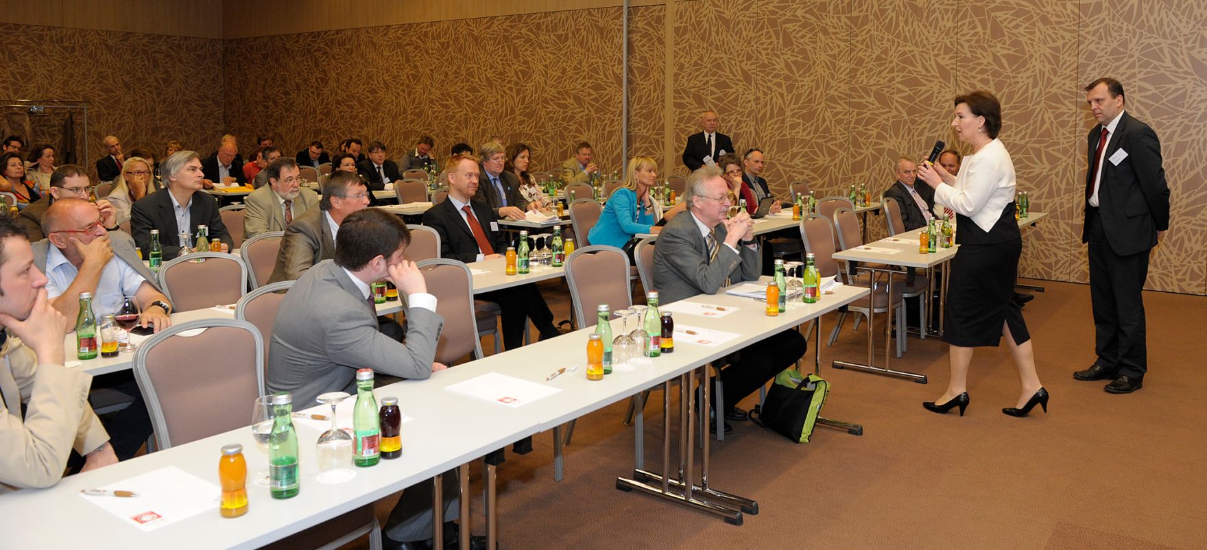 Am 29. April 2013 hielt Beamtenministerin Gabriele Heinisch-Hosek (im Bild) die Er&ouml;ffnungsworte beim Bildungskongress der Arbeitsgemeinschaft f&uuml;r Datenverarbeitung.