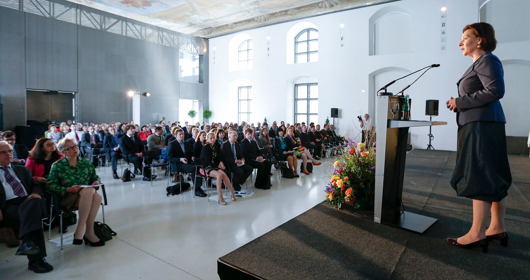Am 7. Mai 2013 &uuml;berreichte Beamtenministerin Gabriele Heinisch-Hosek den Verwaltungspreis 2013 in der Akademie der Wissenschaften.