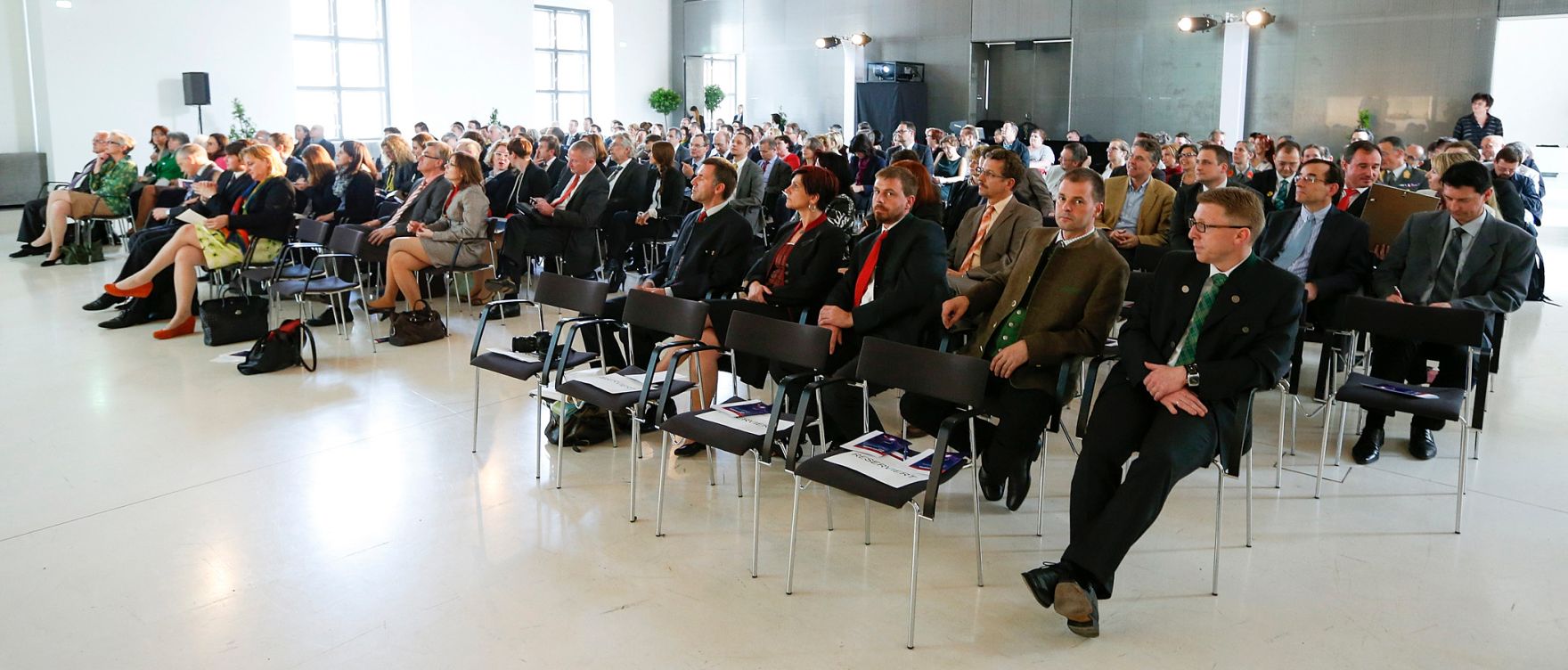 Am 7. Mai 2013 &uuml;berreichte Beamtenministerin Gabriele Heinisch-Hosek den Verwaltungspreis 2013 in der Akademie der Wissenschaften.
