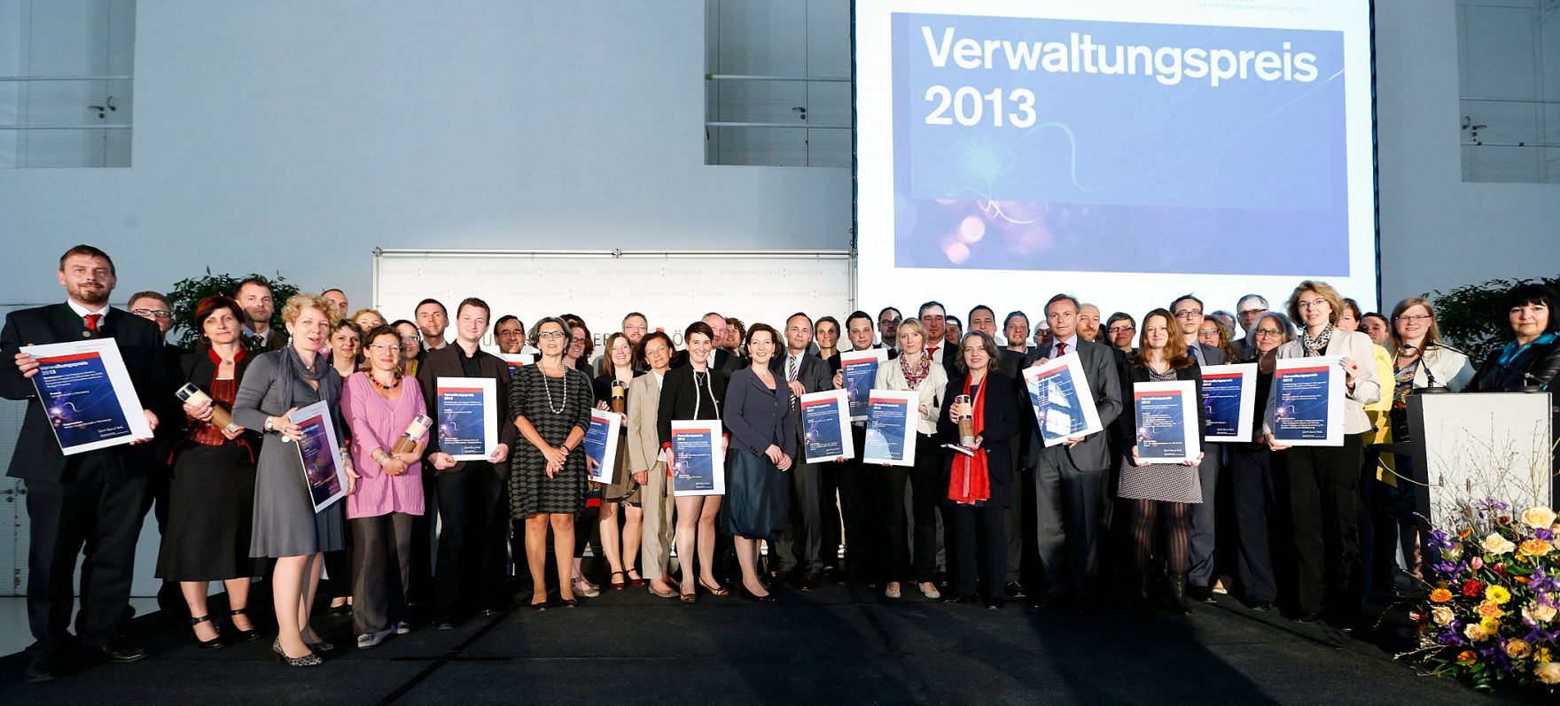 Am 7. Mai 2013 &uuml;berreichte Beamtenministerin Gabriele Heinisch-Hosek den Verwaltungspreis 2013 in der Akademie der Wissenschaften.