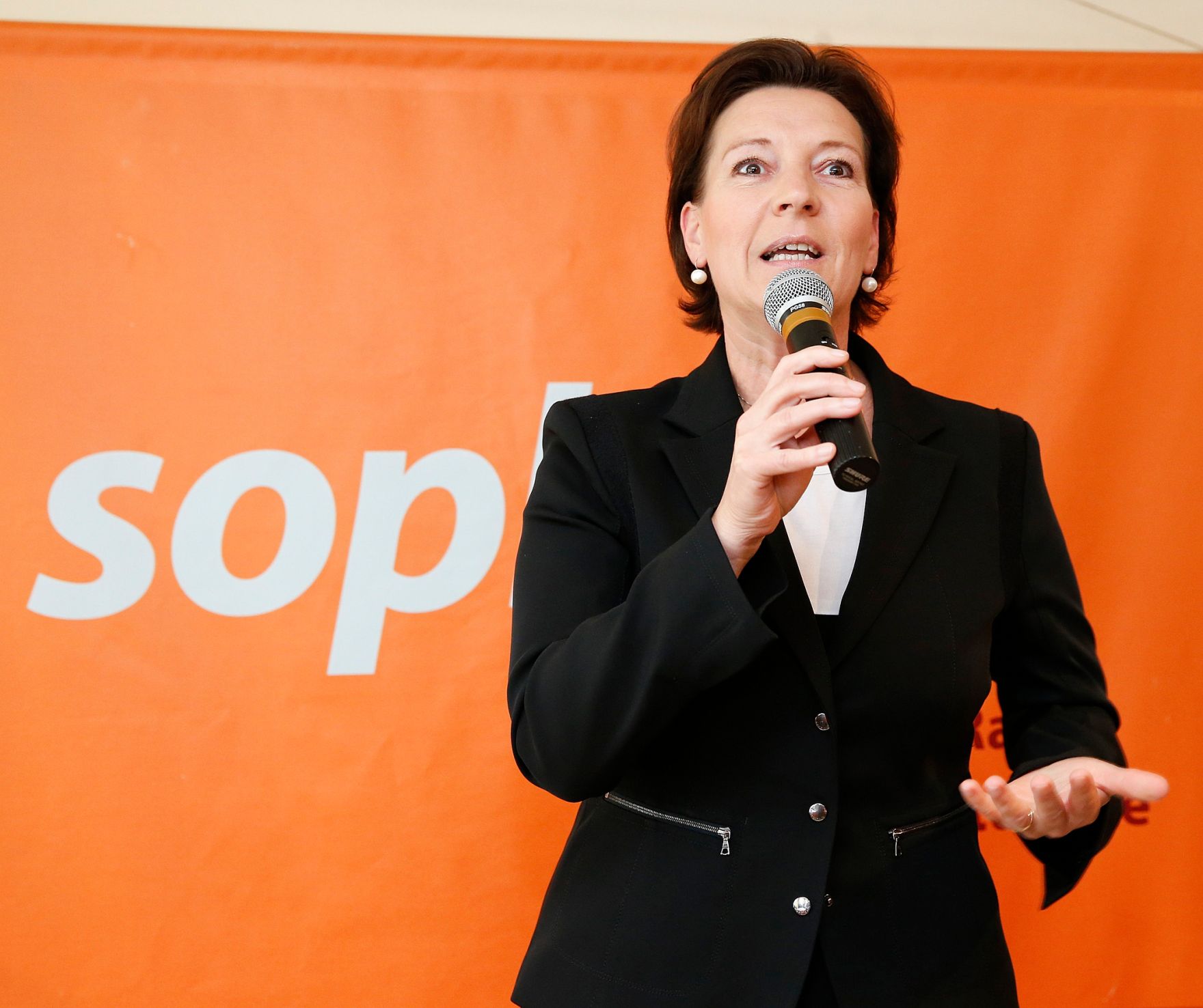 Am 11. Juni 2013 besuchte Frauenministerin Gabriele Heinisch-Hosek die Feier "10 Jahre SOPHIE BildungsRaum - 10 Jahre Beratung f&uuml;r SexarbeiterInnen" in Wien.