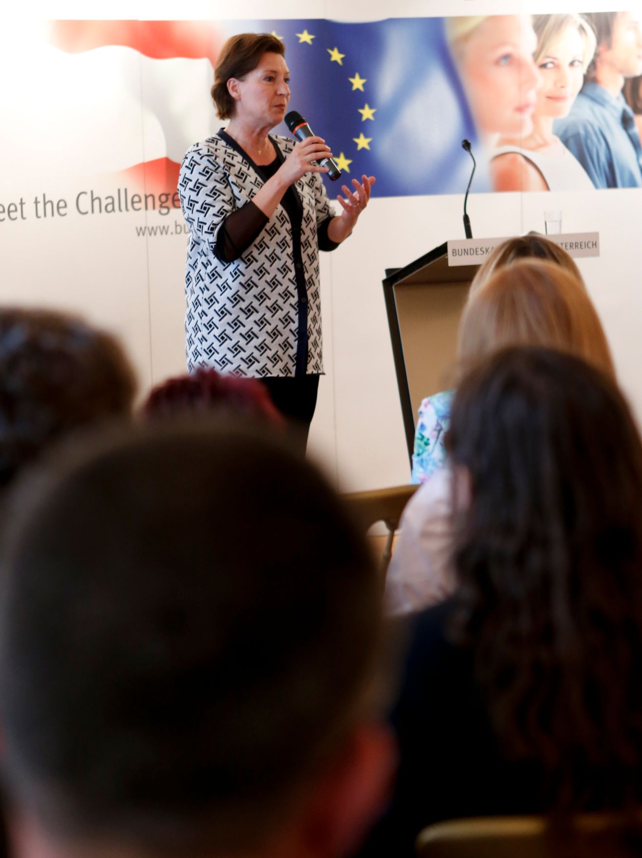 Am 24. Juni 2013 nahm Frauenministerin Gabriele Heinisch-Hosek (im Bild) an der Abschlussveranstaltung im Rahmen des Cross Mentoring Programms des Bundes teil.