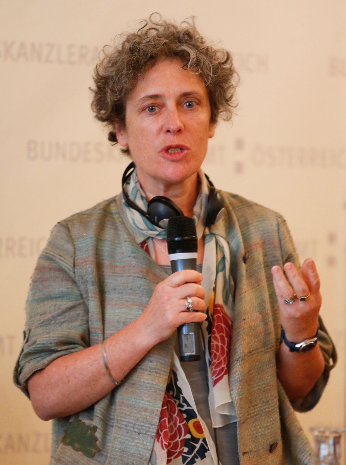 Am 25. Juni 2013 er&ouml;ffnete Frauenministerrin Gabriele Heinisch-Hosek die Veranstaltung Vienna+20: Womens rights at stake?! Voices of international womens rights activists.