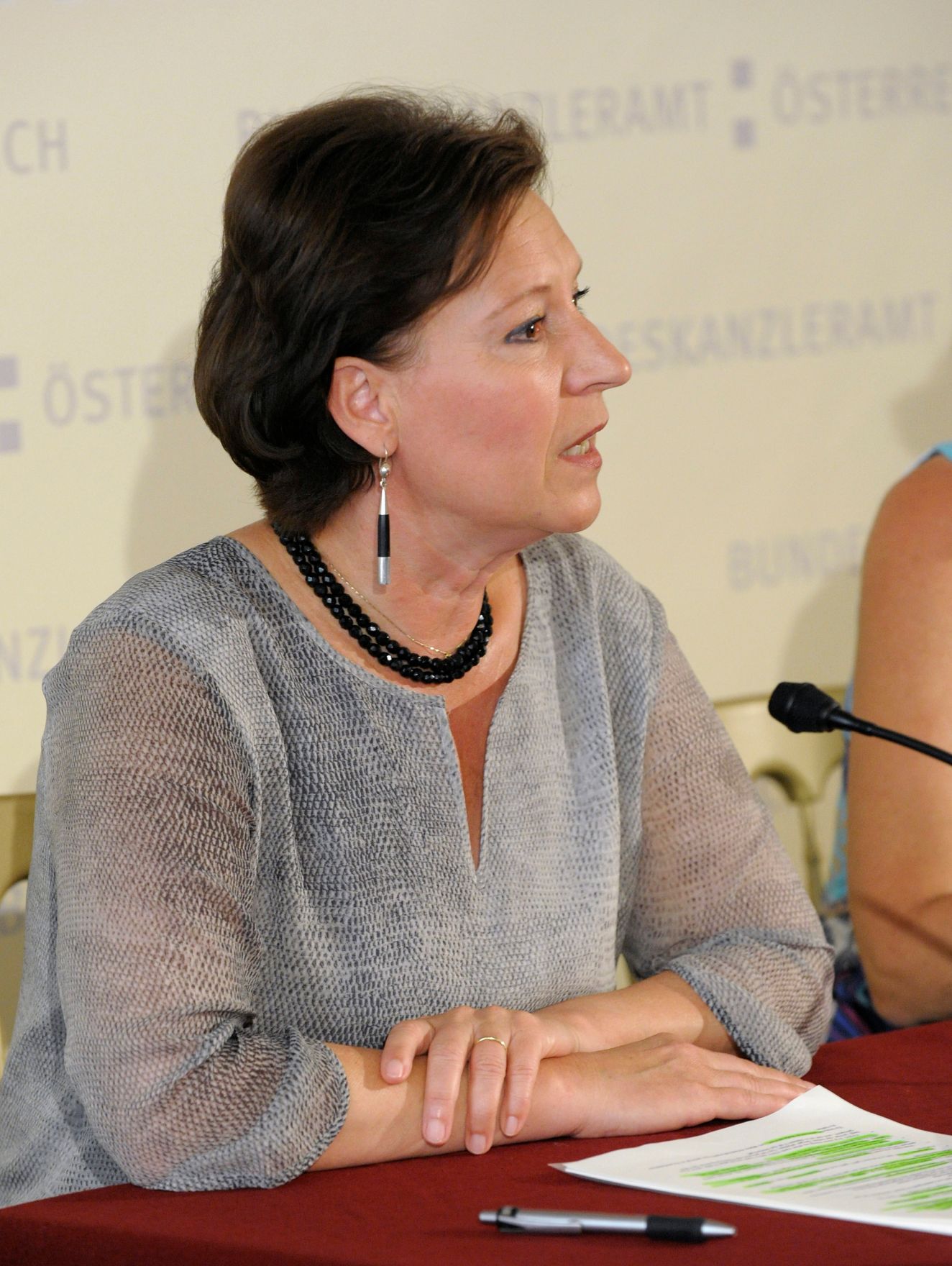 Am 29. Juli 2013 fand ein Pressegespr&auml;ch mit Frauenministerin Gabriele Heinisch-Hosek (im Bild) und Ingrid Moritz, Leiterin der Abteilung Frauen und Familie in der Arbeiterkammer Wien zum Thema &bdquo;Frauenpensionsalter und arbeitsmarktpolitische Implikationen&ldquo; statt.
