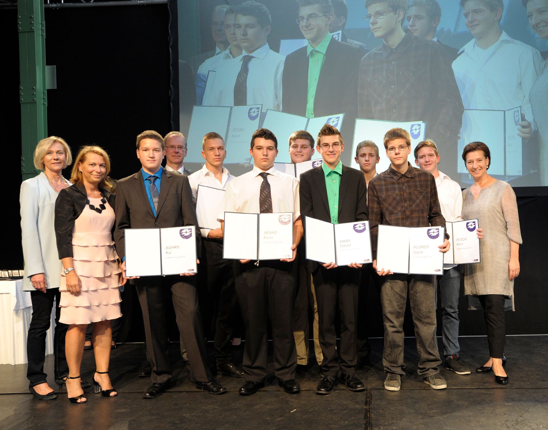 Am 4. September 2013 nahm Bundesministerin Gabriele Heinisch-Hosek (r.) am Lehrlingstag der Wiener Stadtwerke teil.
