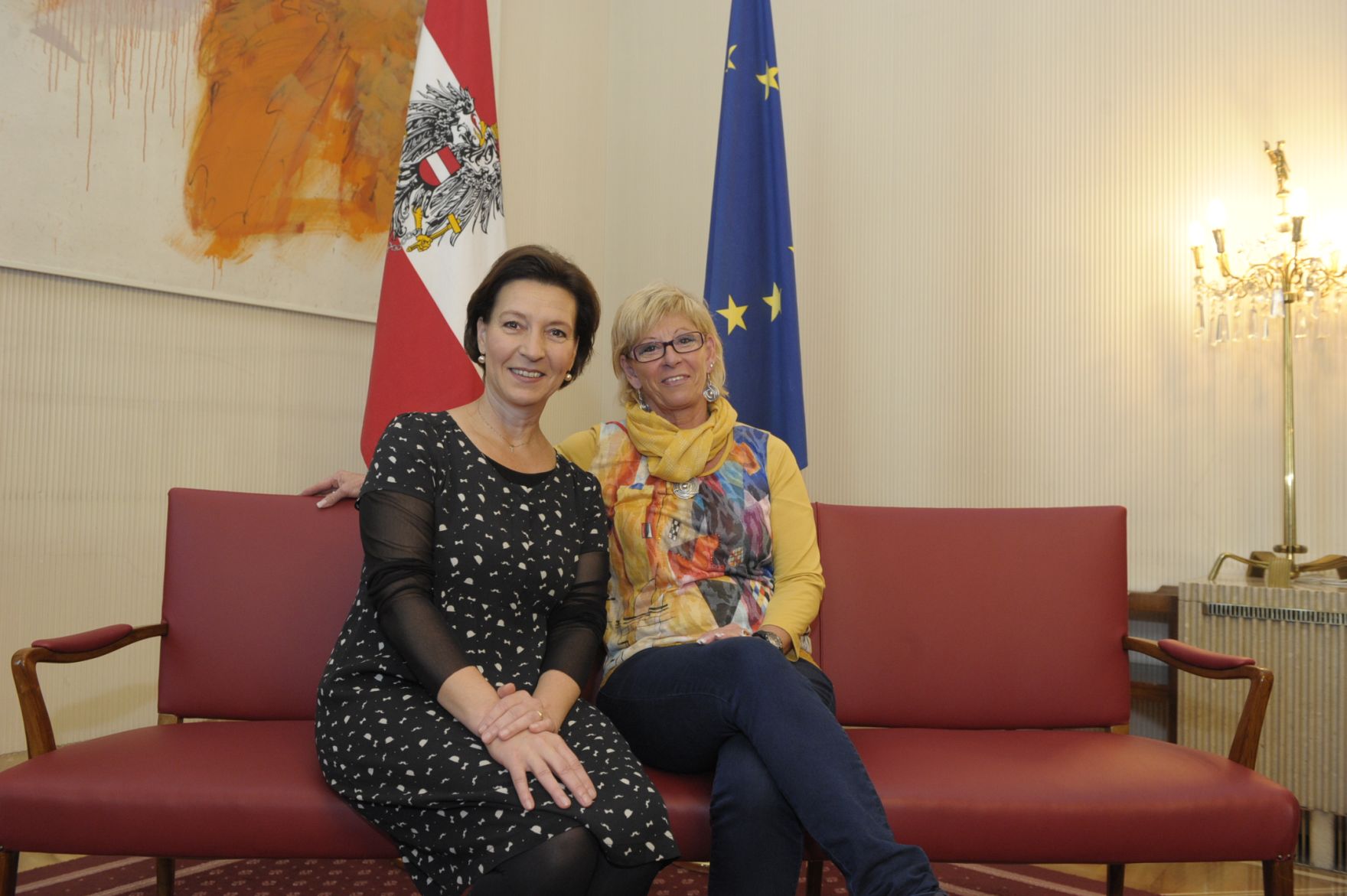 Am 26. Oktober 2013 empfing Frauenministerin Gabriele Heinisch-Hosek im Rahmen des Nationalfeiertages Besucherinnen und Besucher im Bundeskanzleramt.
