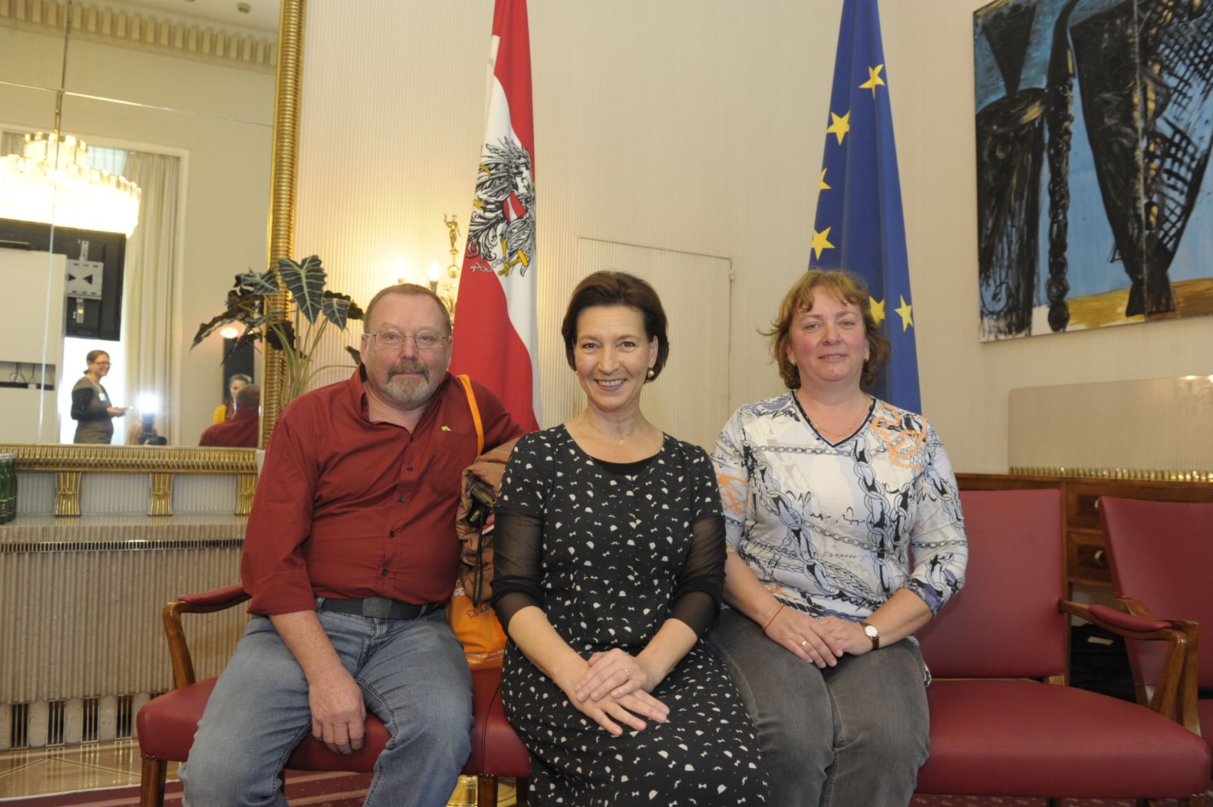 Am 26. Oktober 2013 empfing Frauenministerin Gabriele Heinisch-Hosek im Rahmen des Nationalfeiertages Besucherinnen und Besucher im Bundeskanzleramt.