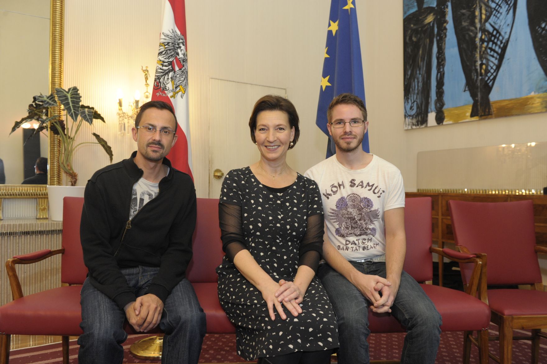 Am 26. Oktober 2013 empfing Frauenministerin Gabriele Heinisch-Hosek im Rahmen des Nationalfeiertages Besucherinnen und Besucher im Bundeskanzleramt.
