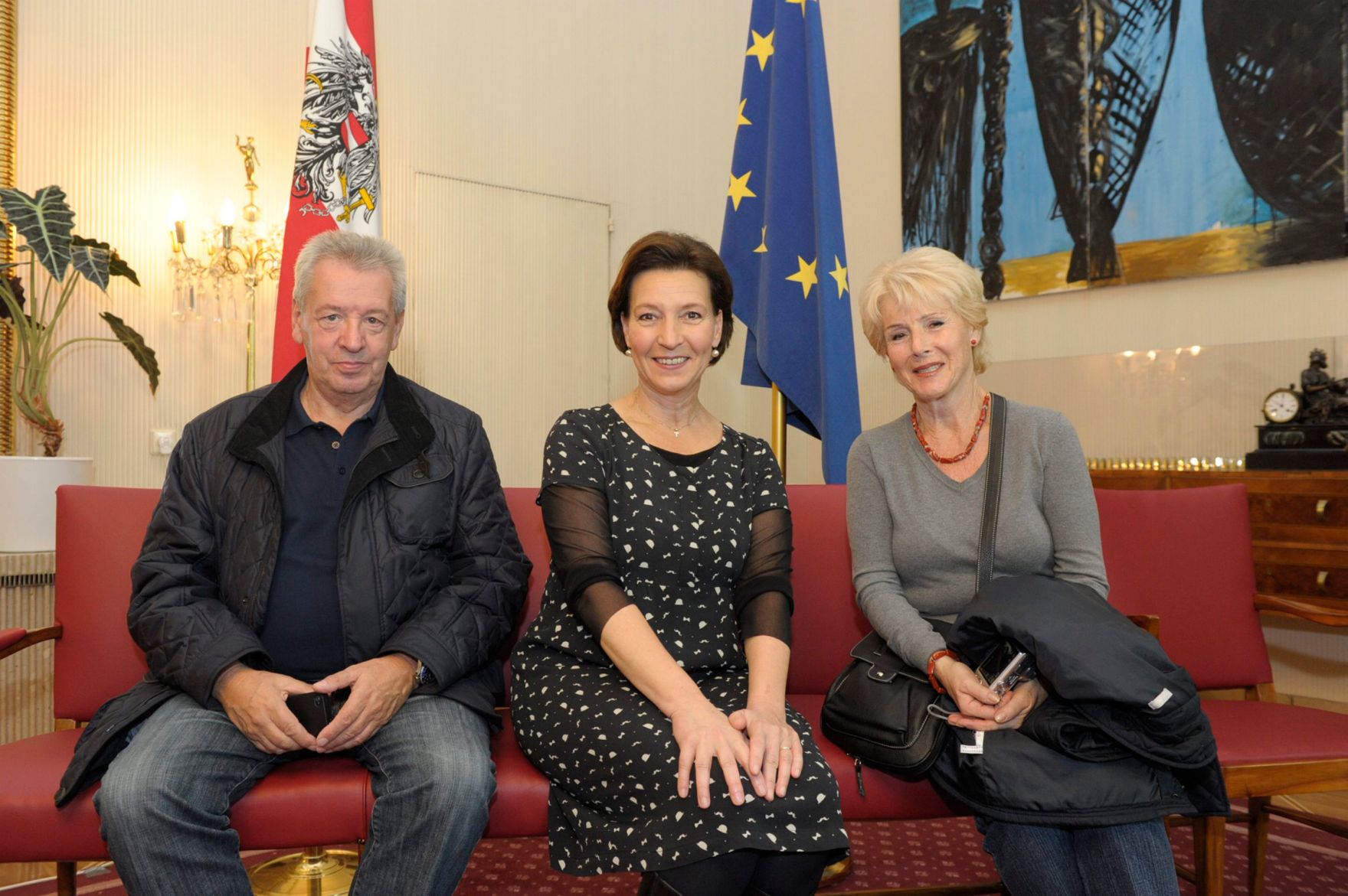 Am 26. Oktober 2013 empfing Frauenministerin Gabriele Heinisch-Hosek im Rahmen des Nationalfeiertages Besucherinnen und Besucher im Bundeskanzleramt.