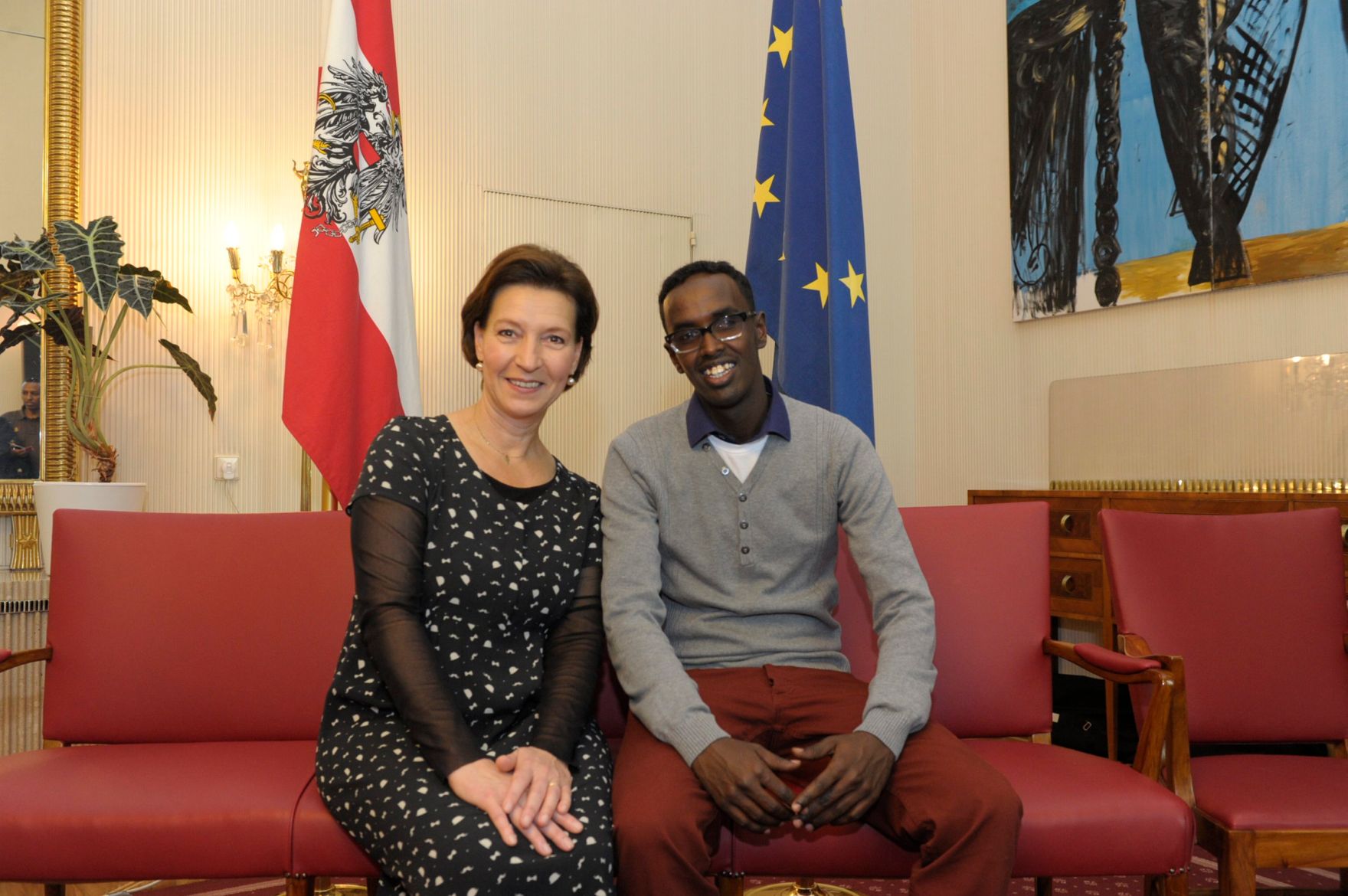Am 26. Oktober 2013 empfing Frauenministerin Gabriele Heinisch-Hosek im Rahmen des Nationalfeiertages Besucherinnen und Besucher im Bundeskanzleramt.