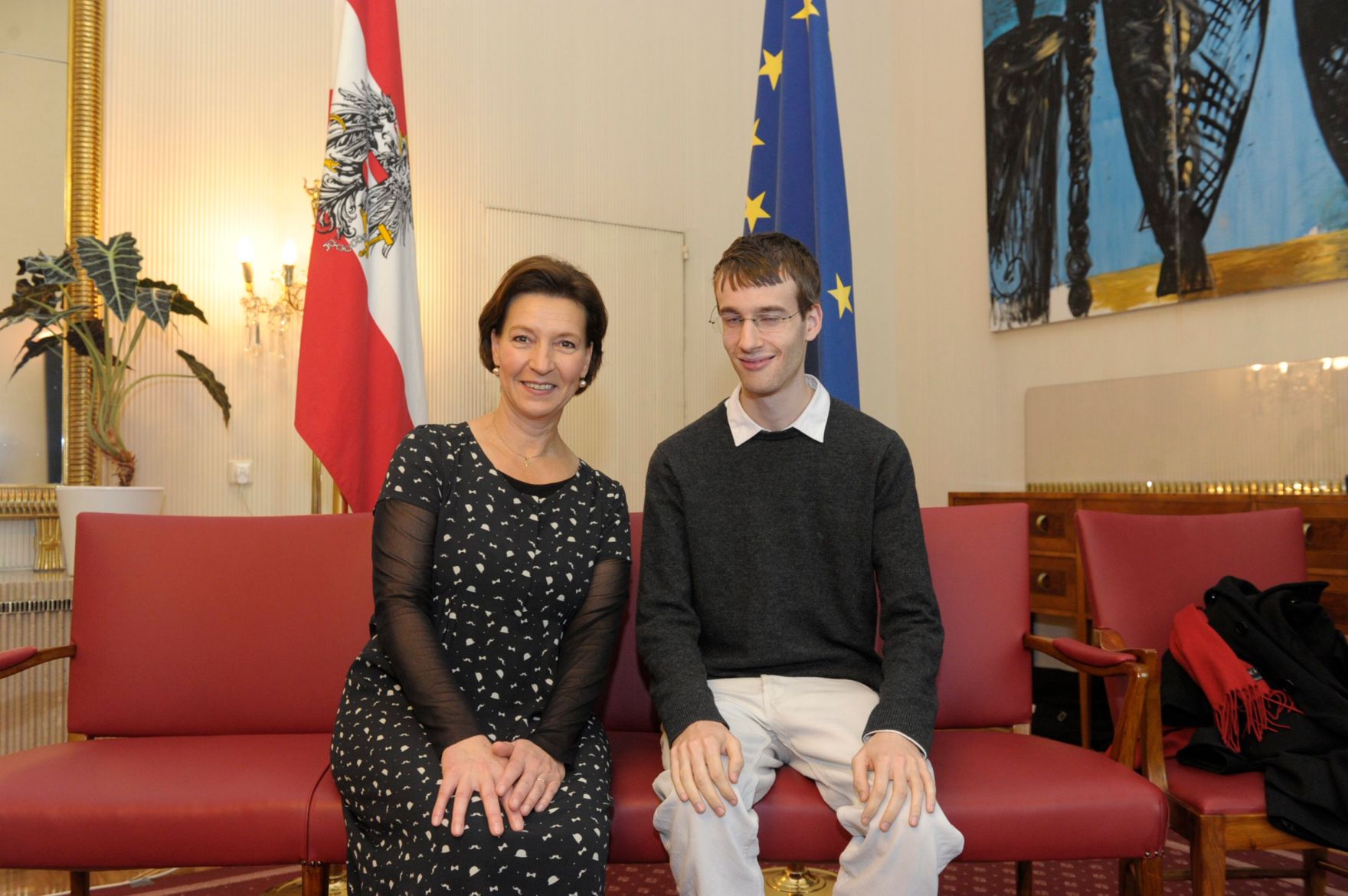 Am 26. Oktober 2013 empfing Frauenministerin Gabriele Heinisch-Hosek im Rahmen des Nationalfeiertages Besucherinnen und Besucher im Bundeskanzleramt.