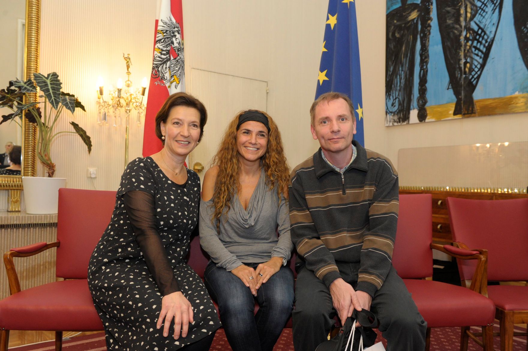 Am 26. Oktober 2013 empfing Frauenministerin Gabriele Heinisch-Hosek im Rahmen des Nationalfeiertages Besucherinnen und Besucher im Bundeskanzleramt.