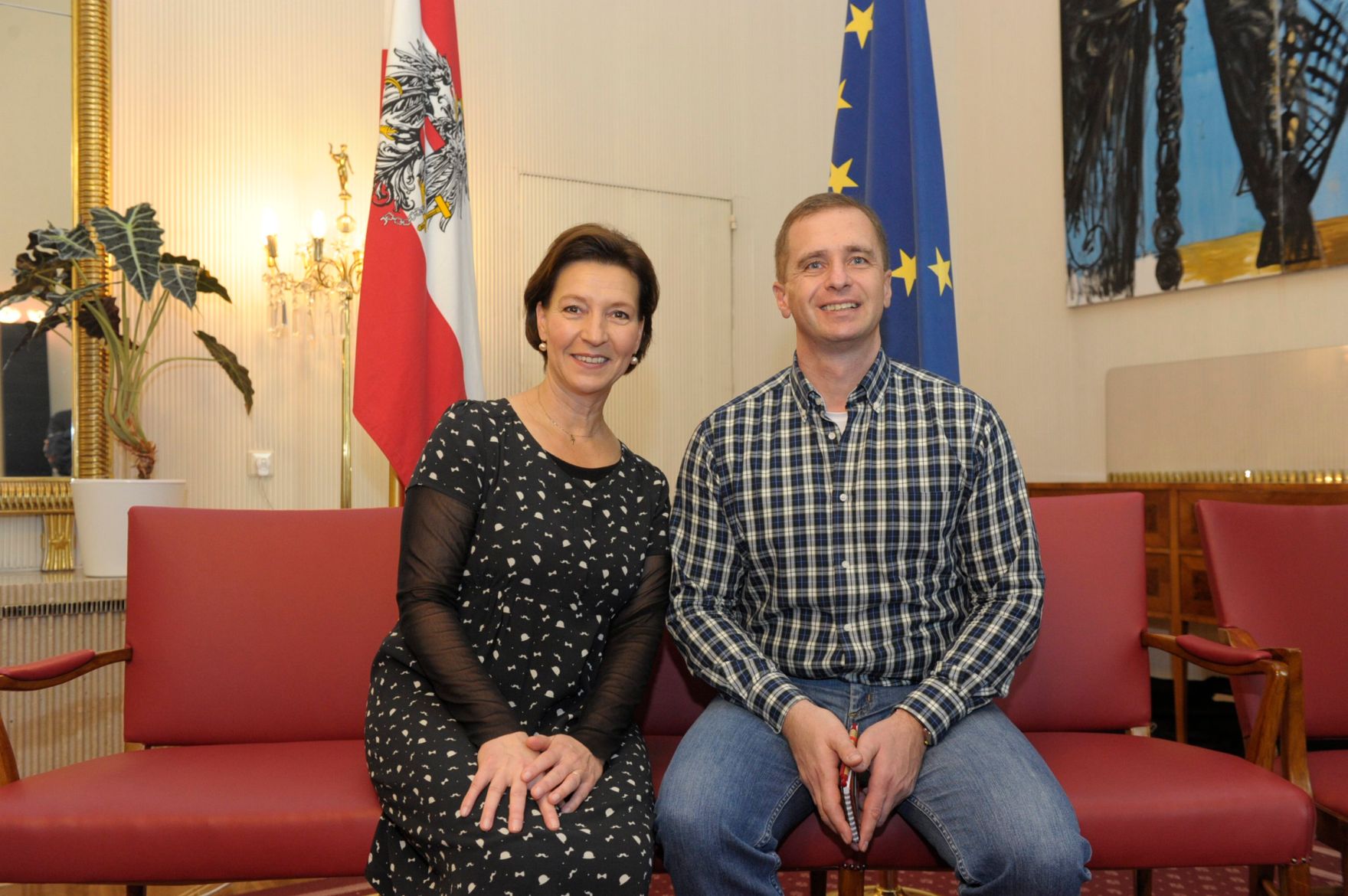 Am 26. Oktober 2013 empfing Frauenministerin Gabriele Heinisch-Hosek im Rahmen des Nationalfeiertages Besucherinnen und Besucher im Bundeskanzleramt.