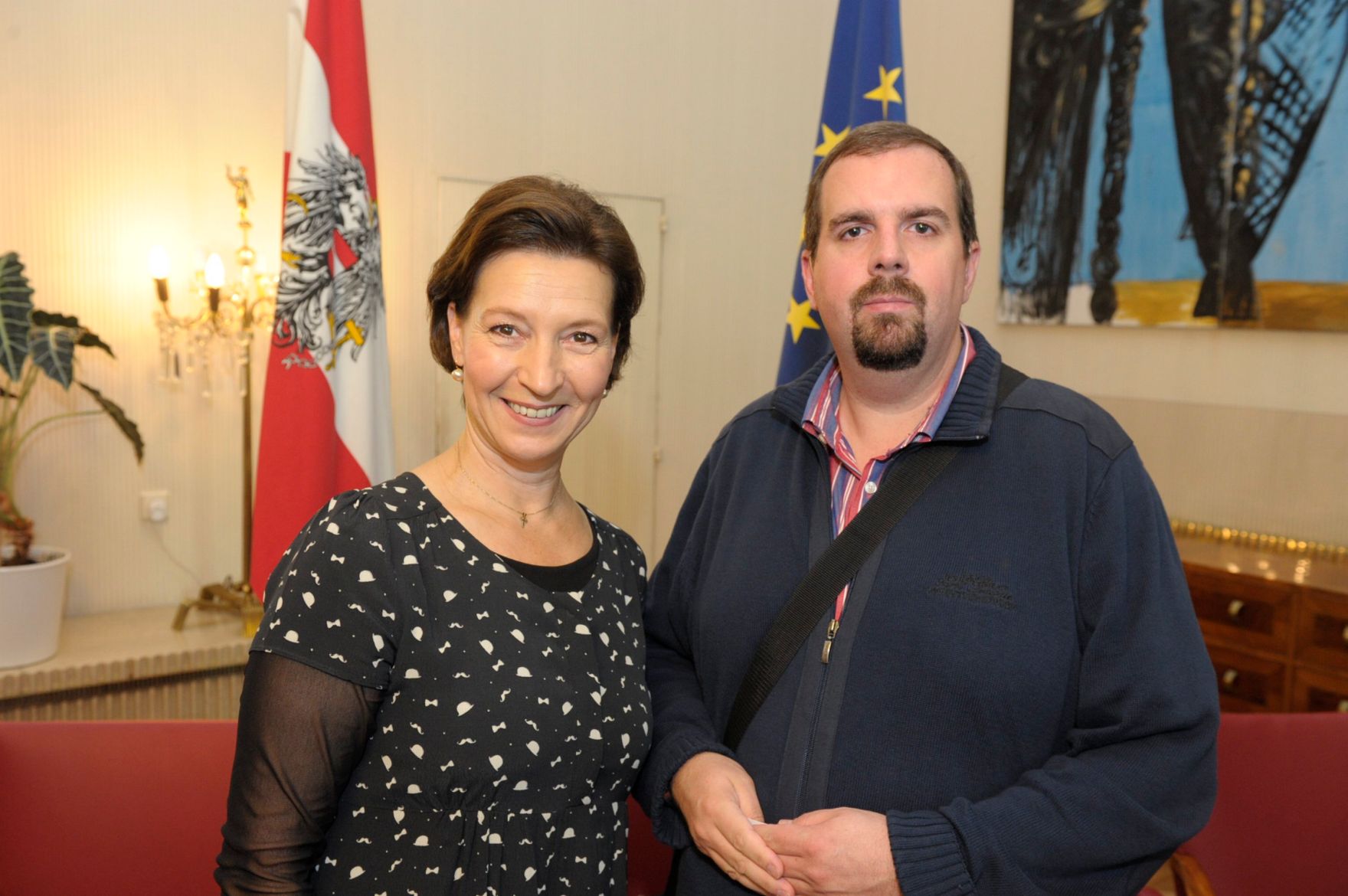 Am 26. Oktober 2013 empfing Frauenministerin Gabriele Heinisch-Hosek im Rahmen des Nationalfeiertages Besucherinnen und Besucher im Bundeskanzleramt.