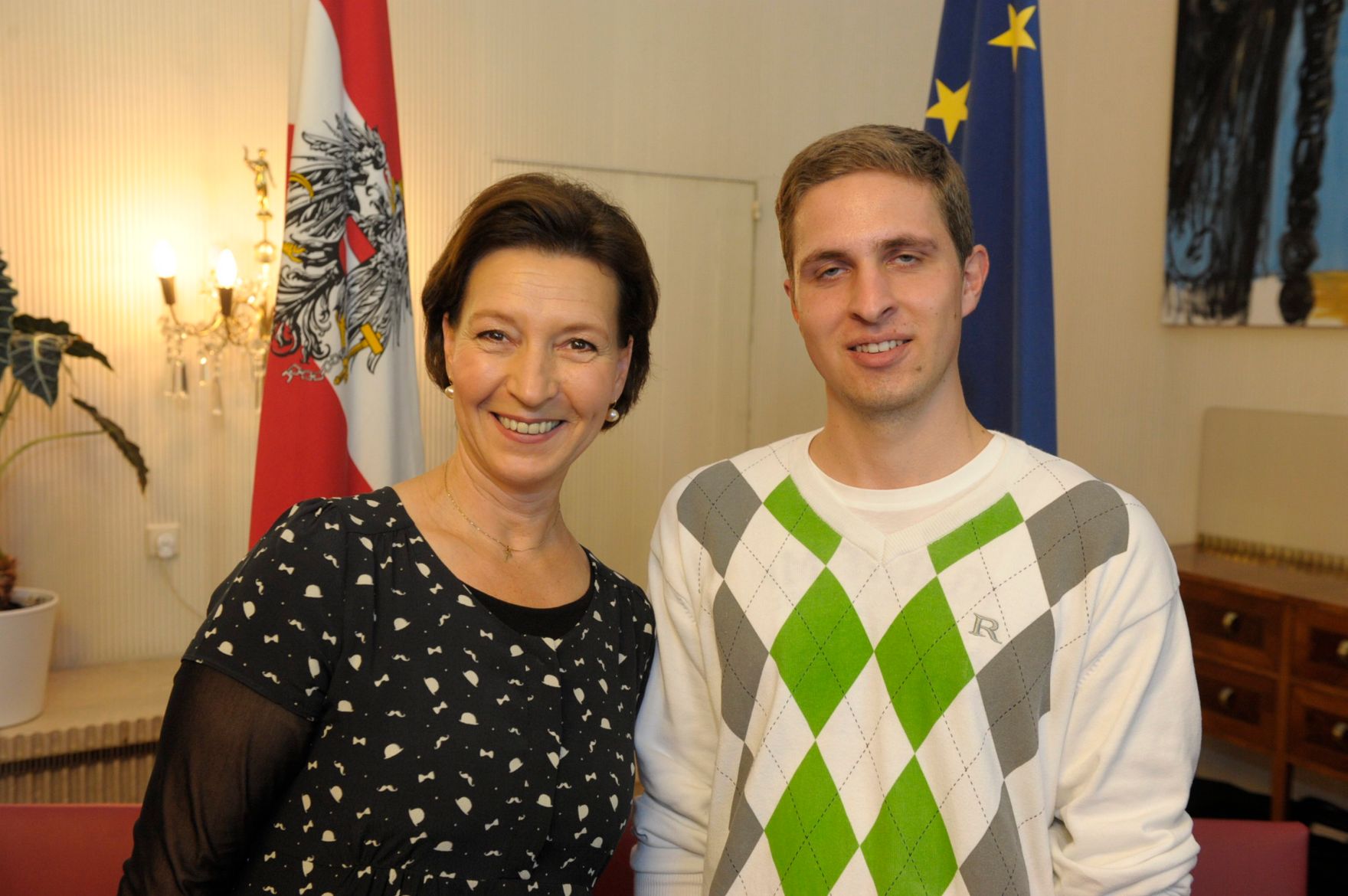 Am 26. Oktober 2013 empfing Frauenministerin Gabriele Heinisch-Hosek im Rahmen des Nationalfeiertages Besucherinnen und Besucher im Bundeskanzleramt.
