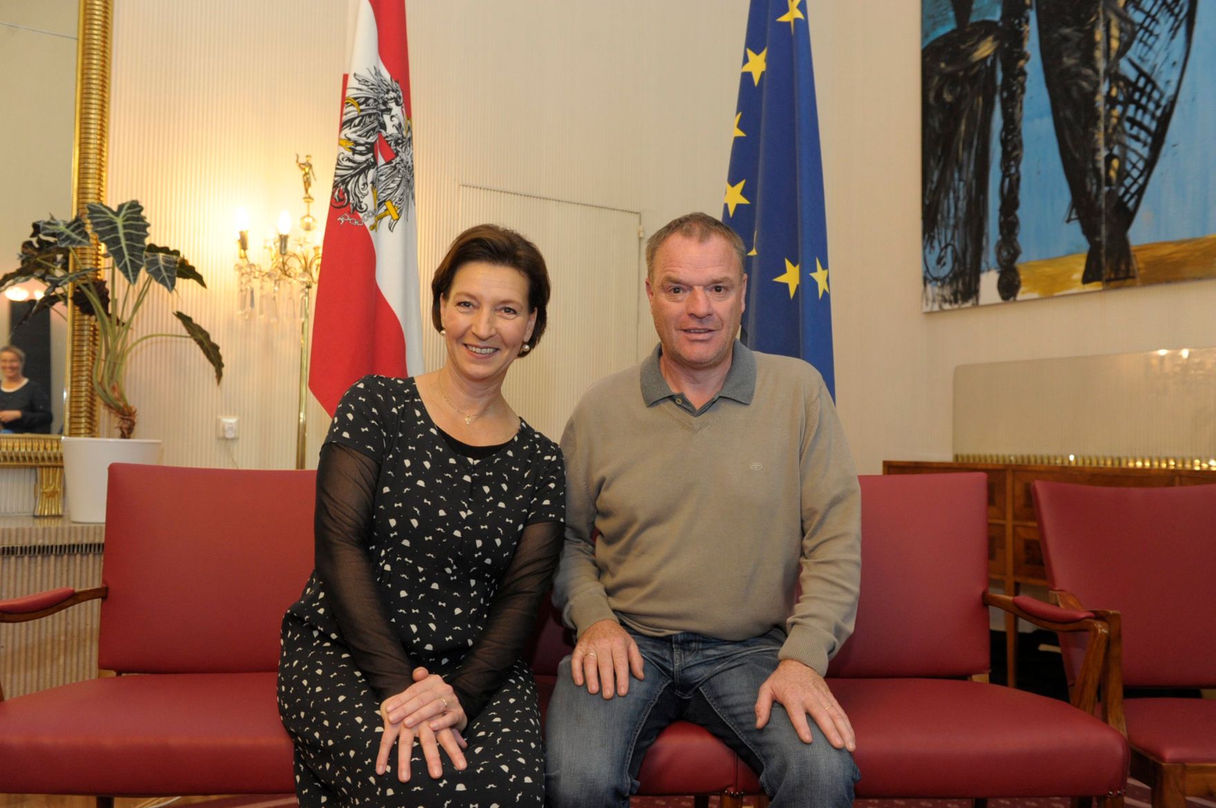 Am 26. Oktober 2013 empfing Frauenministerin Gabriele Heinisch-Hosek im Rahmen des Nationalfeiertages Besucherinnen und Besucher im Bundeskanzleramt.