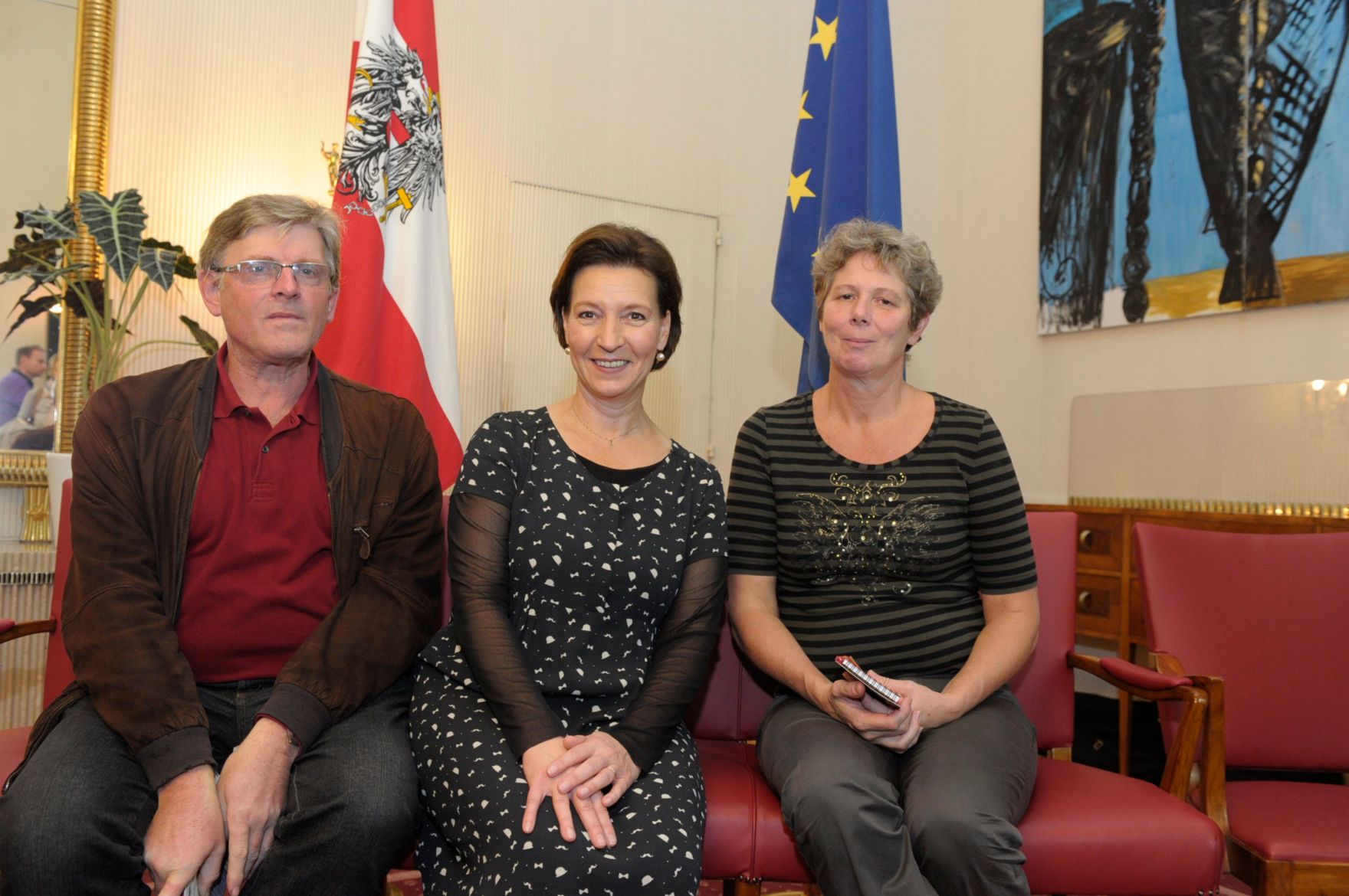 Am 26. Oktober 2013 empfing Frauenministerin Gabriele Heinisch-Hosek im Rahmen des Nationalfeiertages Besucherinnen und Besucher im Bundeskanzleramt.