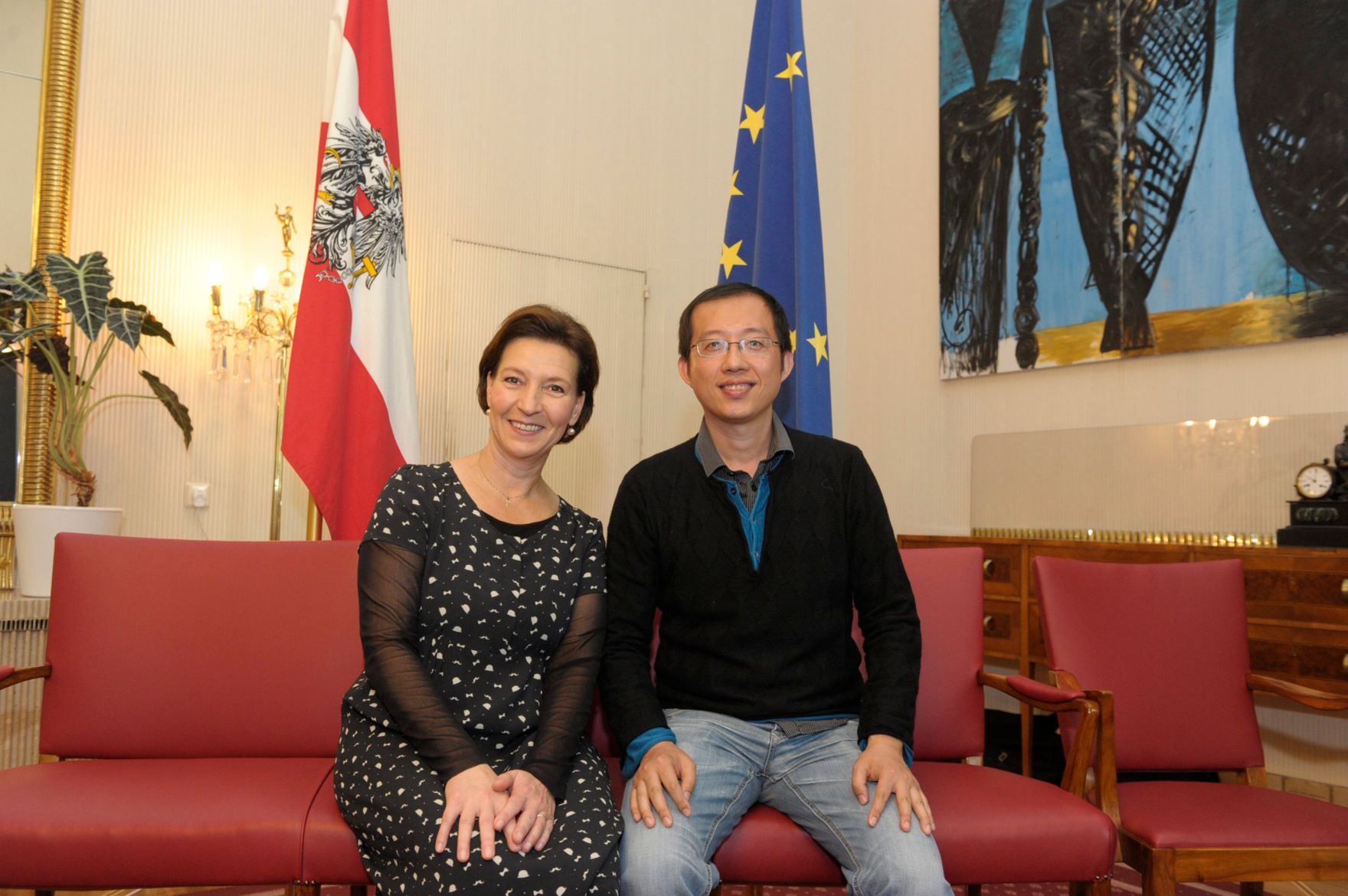 Am 26. Oktober 2013 empfing Frauenministerin Gabriele Heinisch-Hosek im Rahmen des Nationalfeiertages Besucherinnen und Besucher im Bundeskanzleramt.