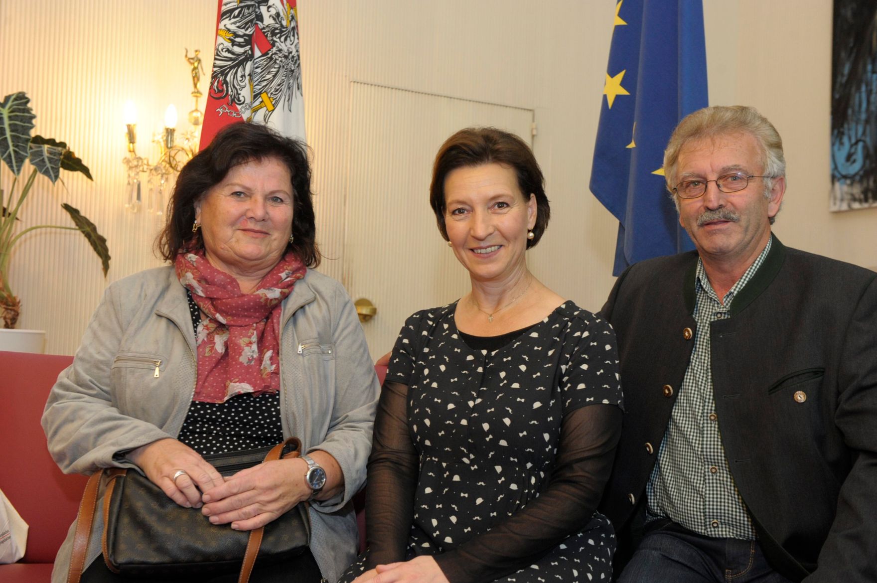 Am 26. Oktober 2013 empfing Frauenministerin Gabriele Heinisch-Hosek im Rahmen des Nationalfeiertages Besucherinnen und Besucher im Bundeskanzleramt.