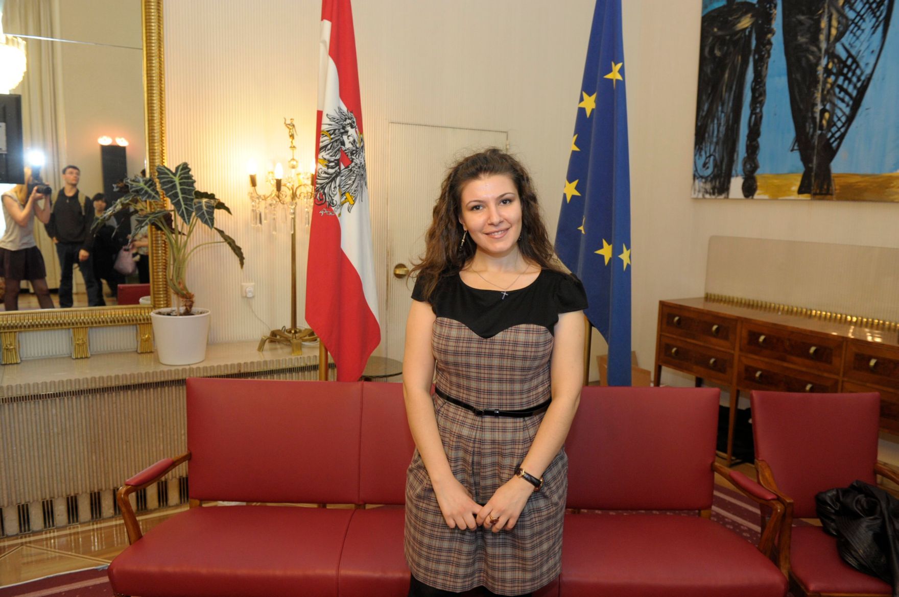 Am 26. Oktober 2013 empfing Frauenministerin Gabriele Heinisch-Hosek im Rahmen des Nationalfeiertages Besucherinnen und Besucher im Bundeskanzleramt.