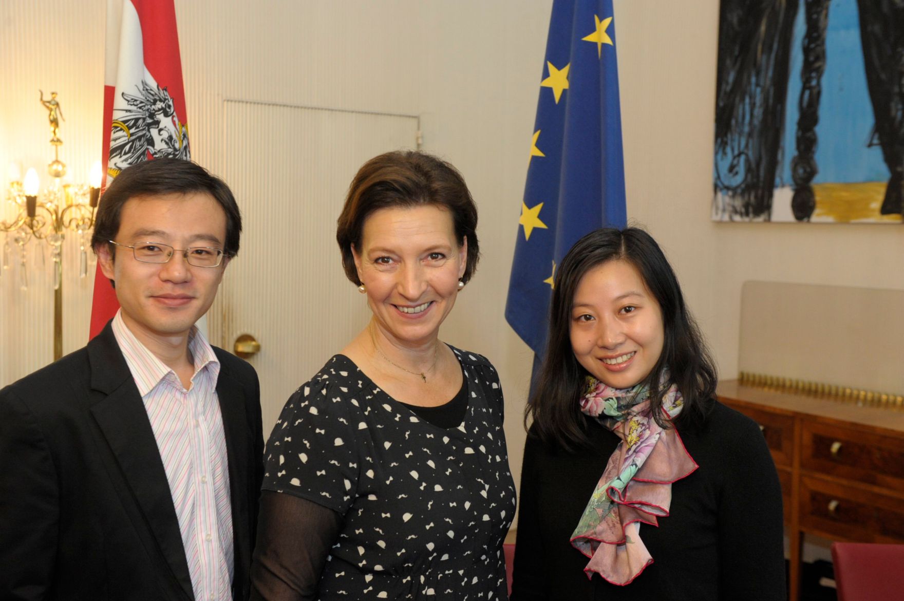 Am 26. Oktober 2013 empfing Frauenministerin Gabriele Heinisch-Hosek im Rahmen des Nationalfeiertages Besucherinnen und Besucher im Bundeskanzleramt.