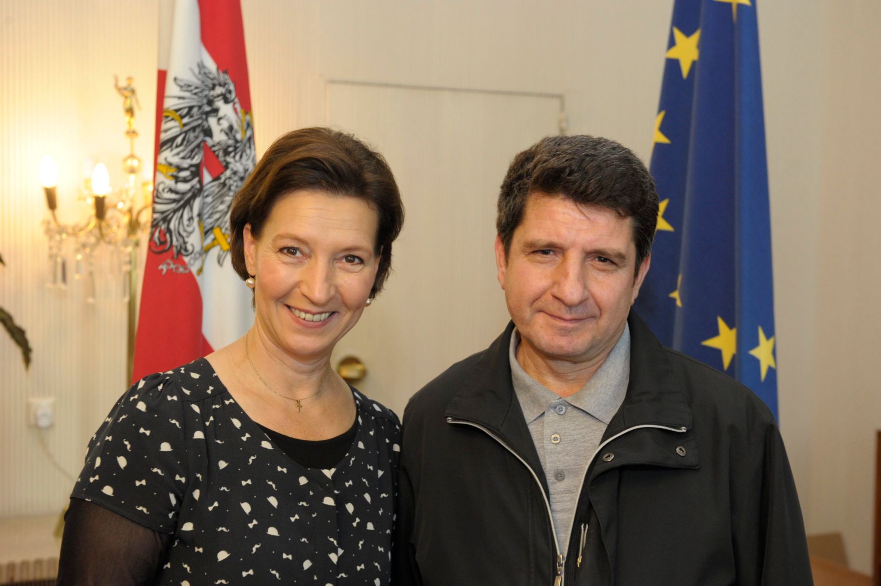 Am 26. Oktober 2013 empfing Frauenministerin Gabriele Heinisch-Hosek im Rahmen des Nationalfeiertages Besucherinnen und Besucher im Bundeskanzleramt.