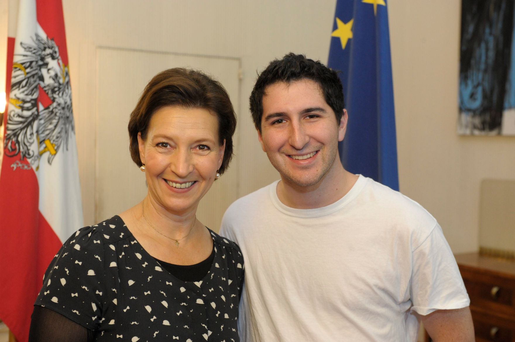 Am 26. Oktober 2013 empfing Frauenministerin Gabriele Heinisch-Hosek im Rahmen des Nationalfeiertages Besucherinnen und Besucher im Bundeskanzleramt.