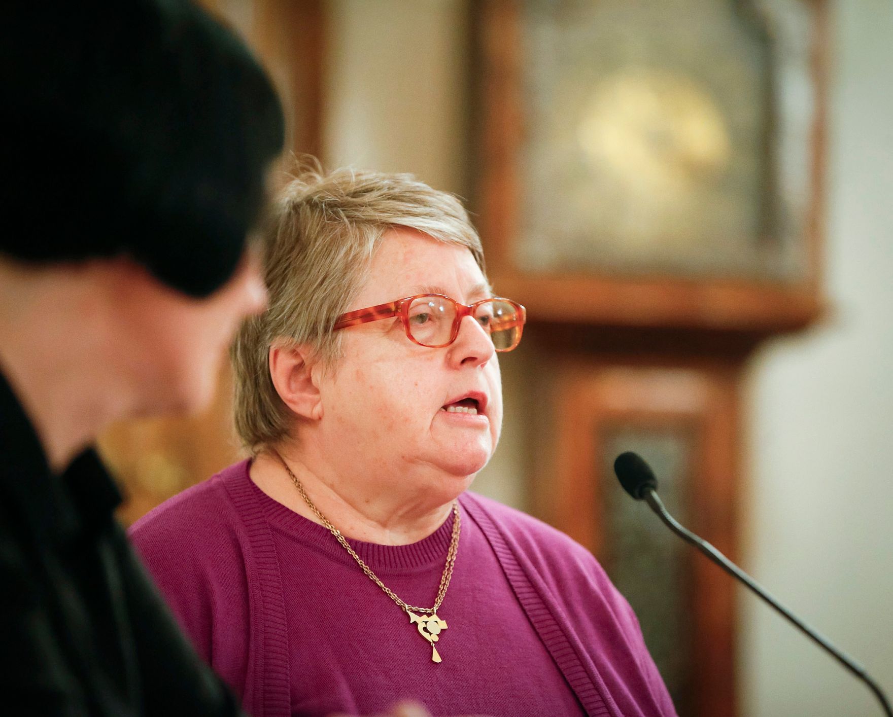 Am 30. November 2013 besuchte Frauenministerin Gabriele Heinisch-Hosek die Veranstaltung Pr&auml;sentation der Rechtsratgeberin &quot;Was tun wenn es zur Scheidung/Trennung kommt&lsquo;&quot; mit der Autorin Helene Klaar (im Bild) im Frauenministerium.