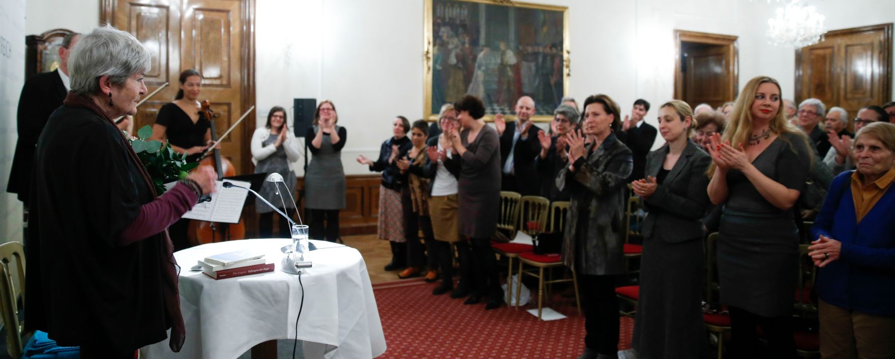 Am 21. November 2013 lud Frauenministerin Gabriele Heinisch-Hosek zu einer Lesung von Elisabeth Orth (l.) anl&auml;sslich 75 Jahre Novemberpogrom.