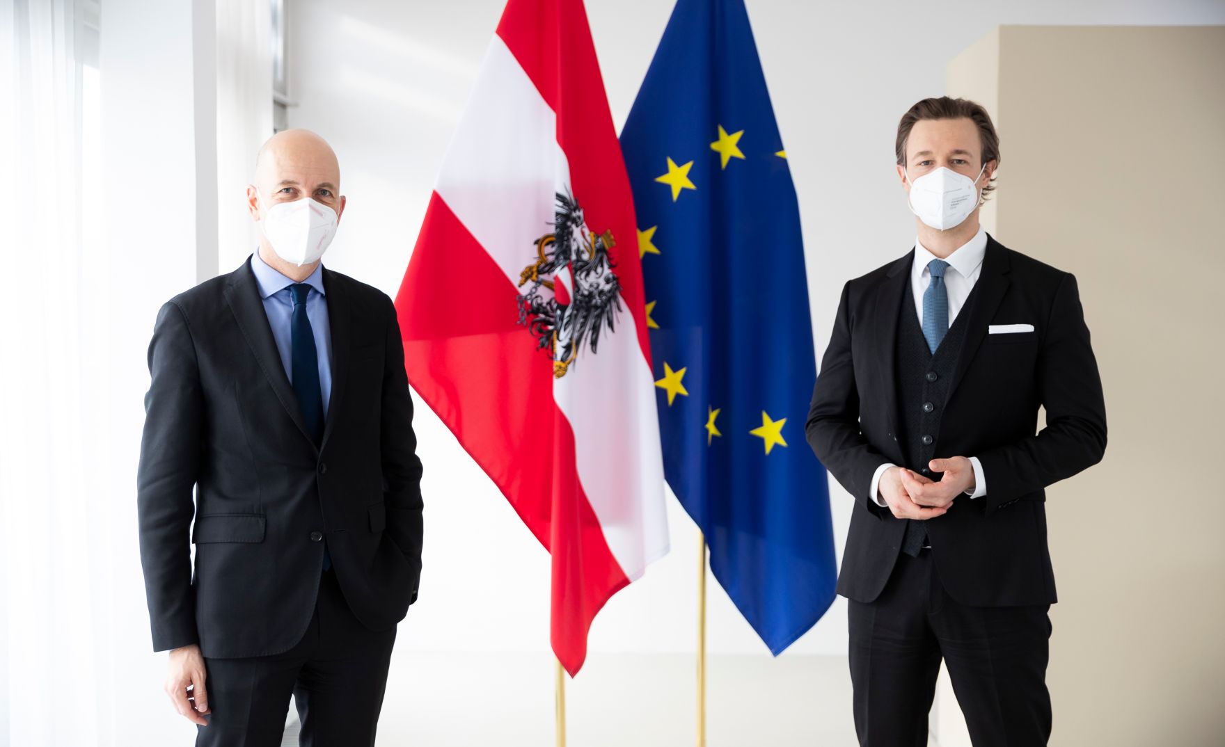 Am 28. J&auml;nner 2021 empfing Bundesminister Martin Kocher (l.) Bundesminister Gernot Bl&uuml;mel (r.) zu einem Arbeitsgespr&auml;ch.