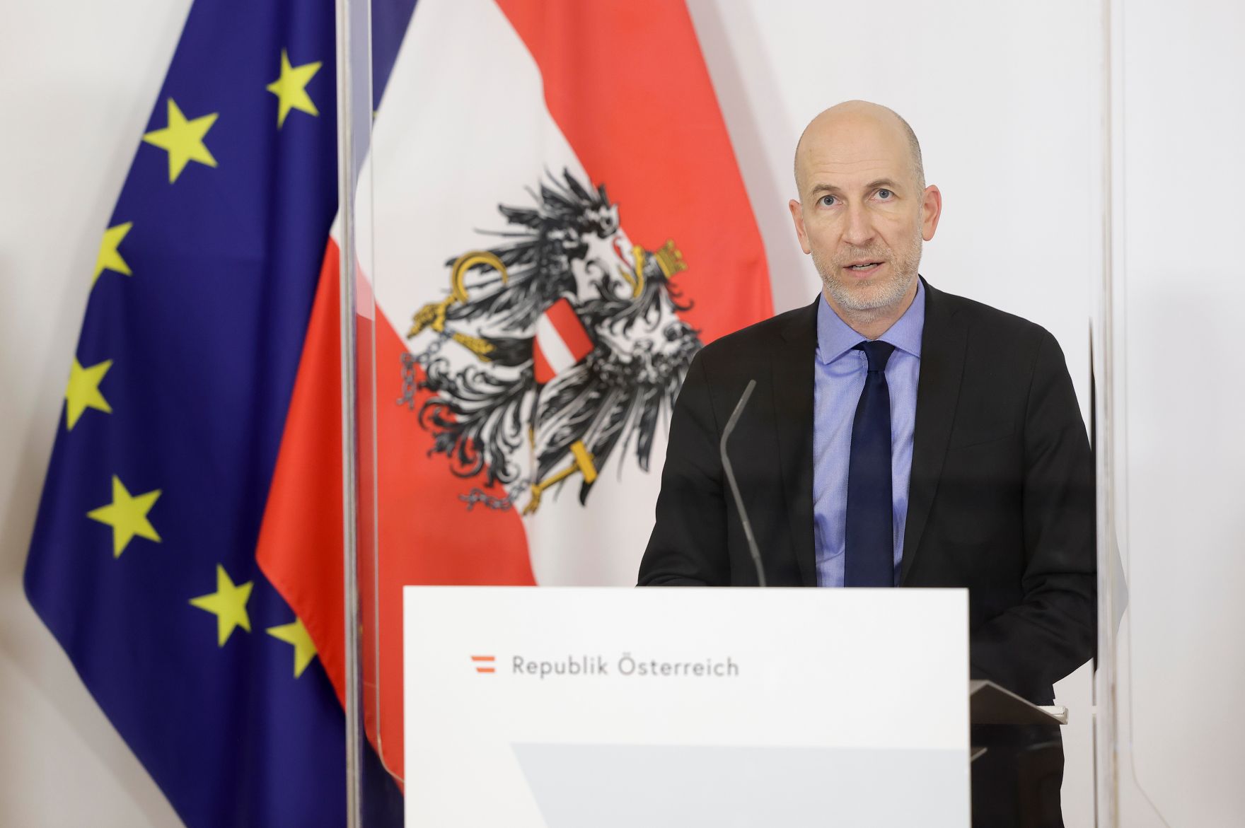 Am 10. Februar 2021 fand ein Pressestatement vor dem Roundtable der Taskforce Jugenbesch&auml;ftigung statt. Im Bild Bundesminister Martin Kocher.
