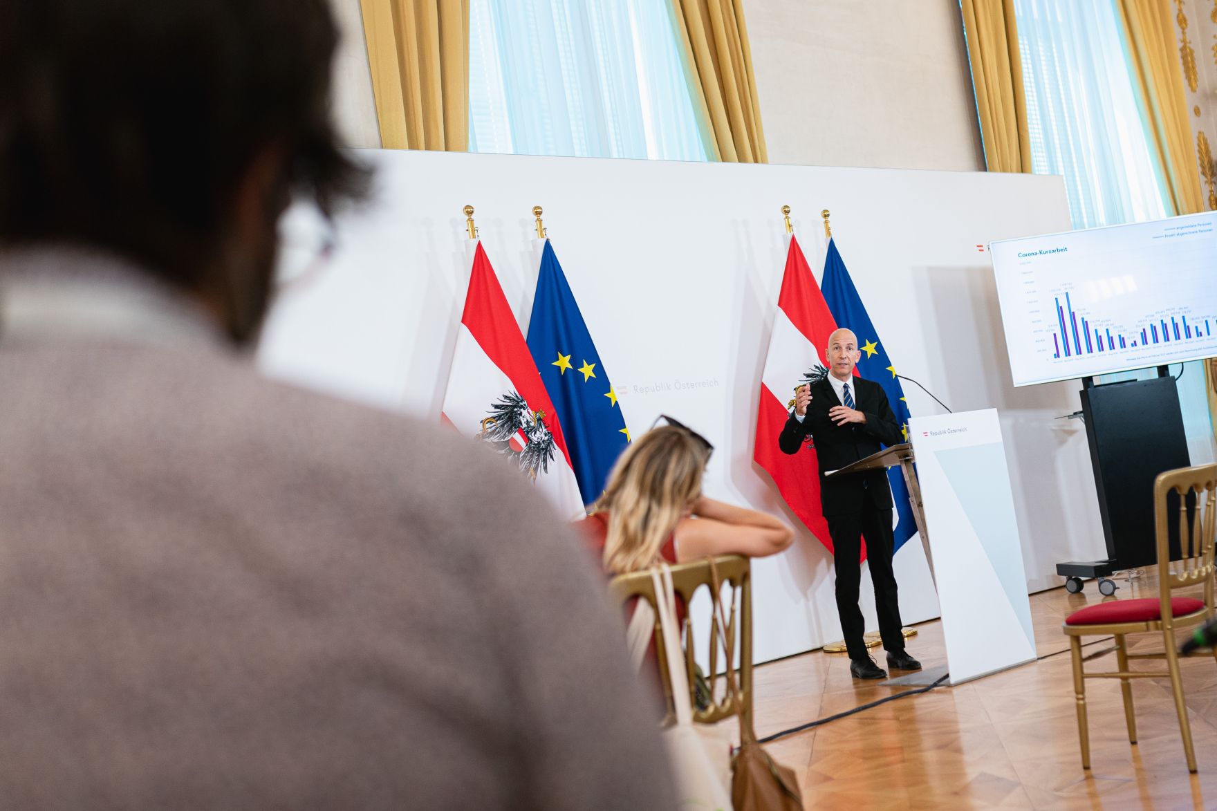Am 22. Juni 2021 fand eine Pressekonferenz zur aktuellen Lage am Arbeitsmarkt statt. Im Bild Bundesminister Martin Kocher.