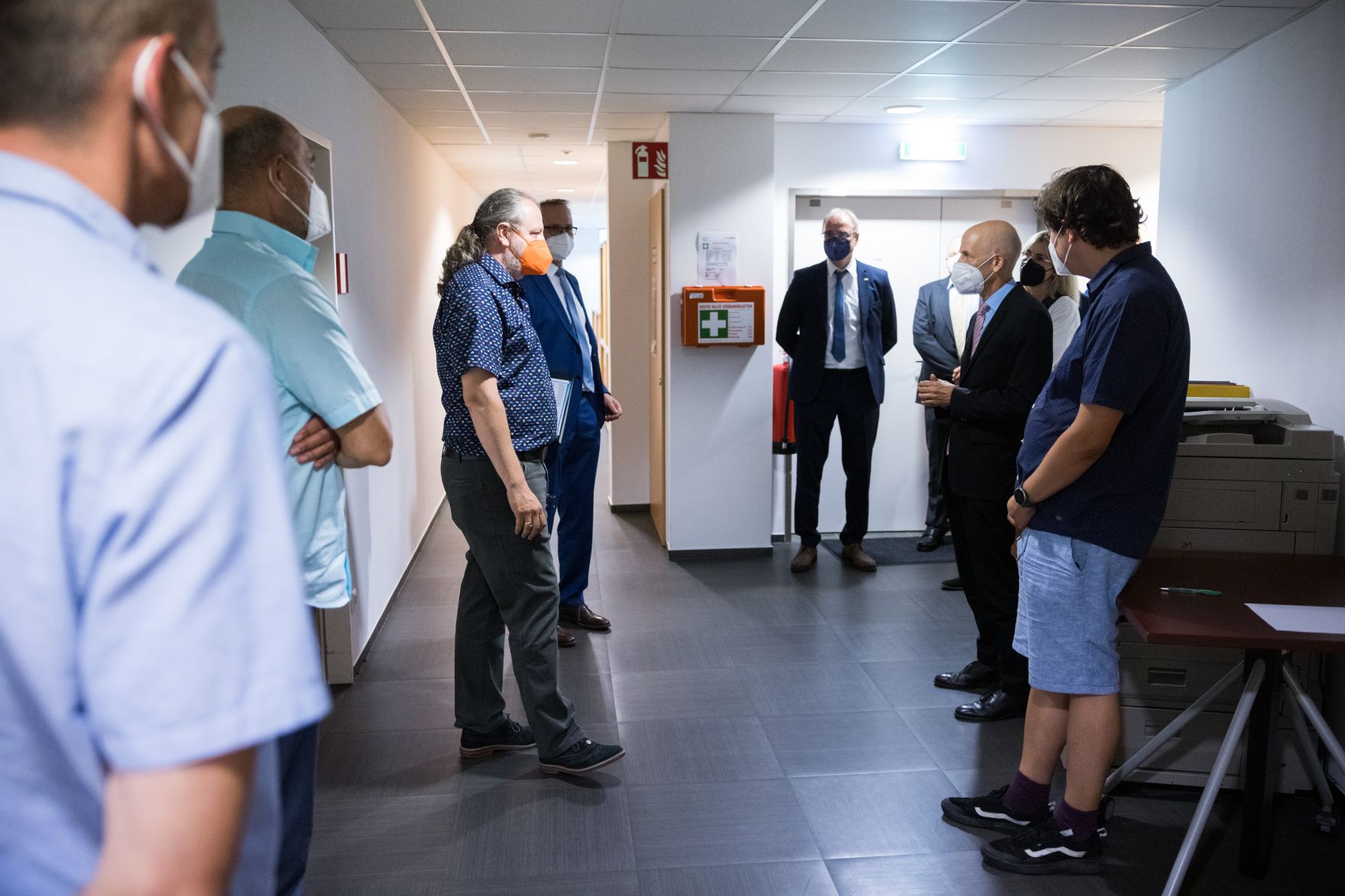 Am 29. Juni 2021 besuchte Bundesminister Martin Kocher (3.v.r.) die Insolvenz-Entgelt-Fonds Service GmbH.