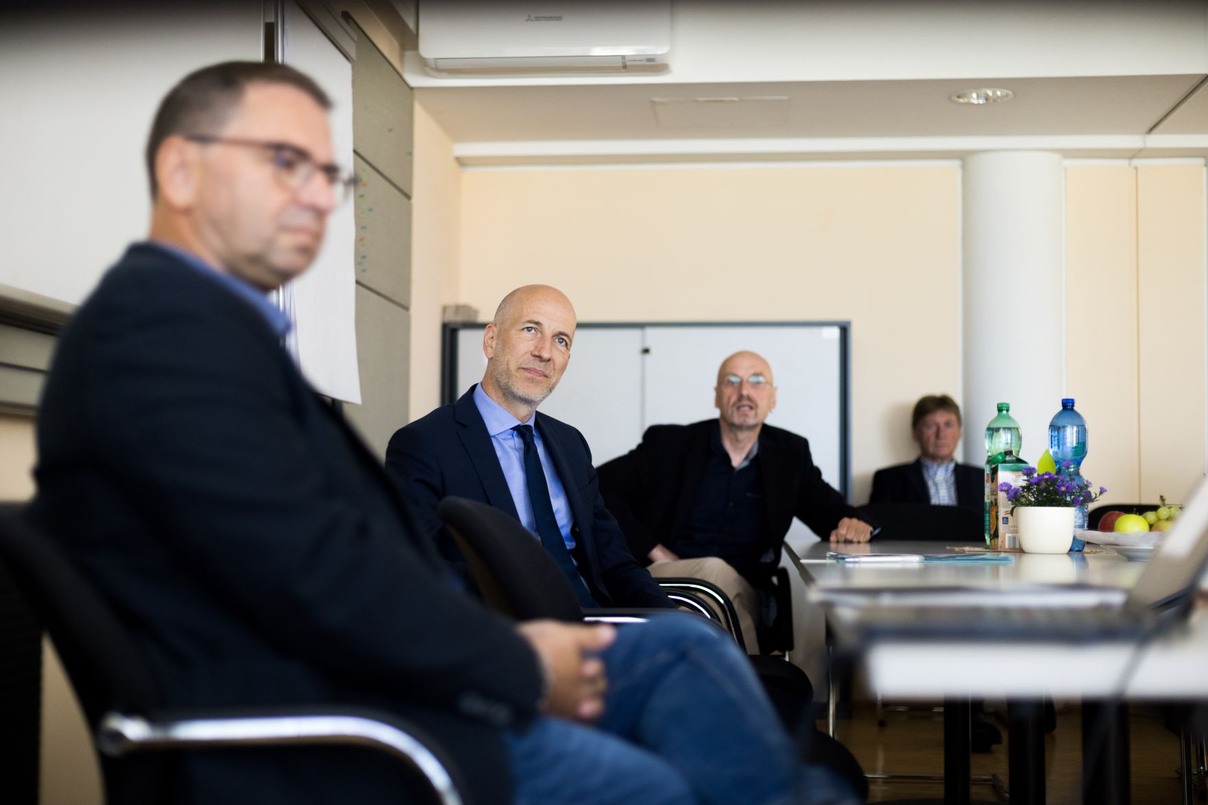 Am 6. September 2021 besuchte Bundesminister Martin Kocher (2.v.l.) im Rahmen seines Bundesl&auml;ndertags in der Steiermark die AI Steiermark.