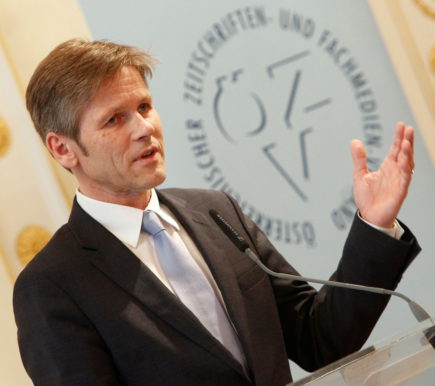 Am 24. November 2011 verlieh Staatssekret&auml;r Josef Ostermayer den &quot;&Ouml;sterreichischen Zeitschriften-Preis 2011&quot; im Bundeskanzleramt.