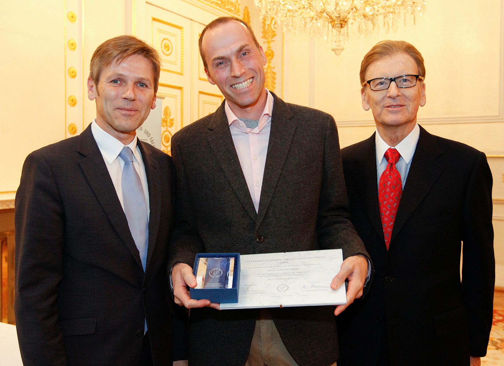 Am 24. November 2011 verlieh Staatssekret&auml;r Josef Ostermayer den &quot;&Ouml;sterreichischen Zeitschriften-Preis 2011&quot; im Bundeskanzleramt.