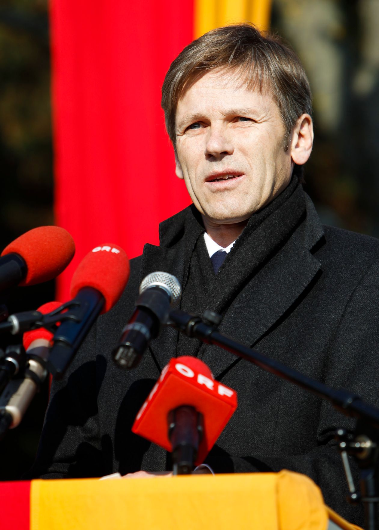 Am 12. November 2011 sprach Staatssekret&auml;r Josef Ostermayer bei der Roma Gedenkveranstaltung in Lackenbach.