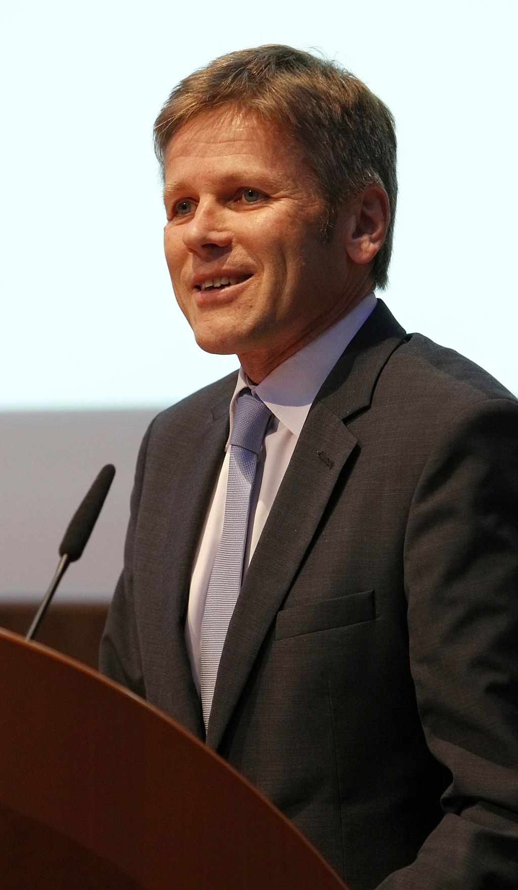 Am 11. Juni hielt Staatsekret&auml;r Josef Ostermayer in Vertretung des Bundeskanzlers Begr&uuml;&szlig;ungsworte beim Symposium 50 Jahre OECD - 50 Jahre &Ouml;sterreich in der OECD in der Nationalbank.