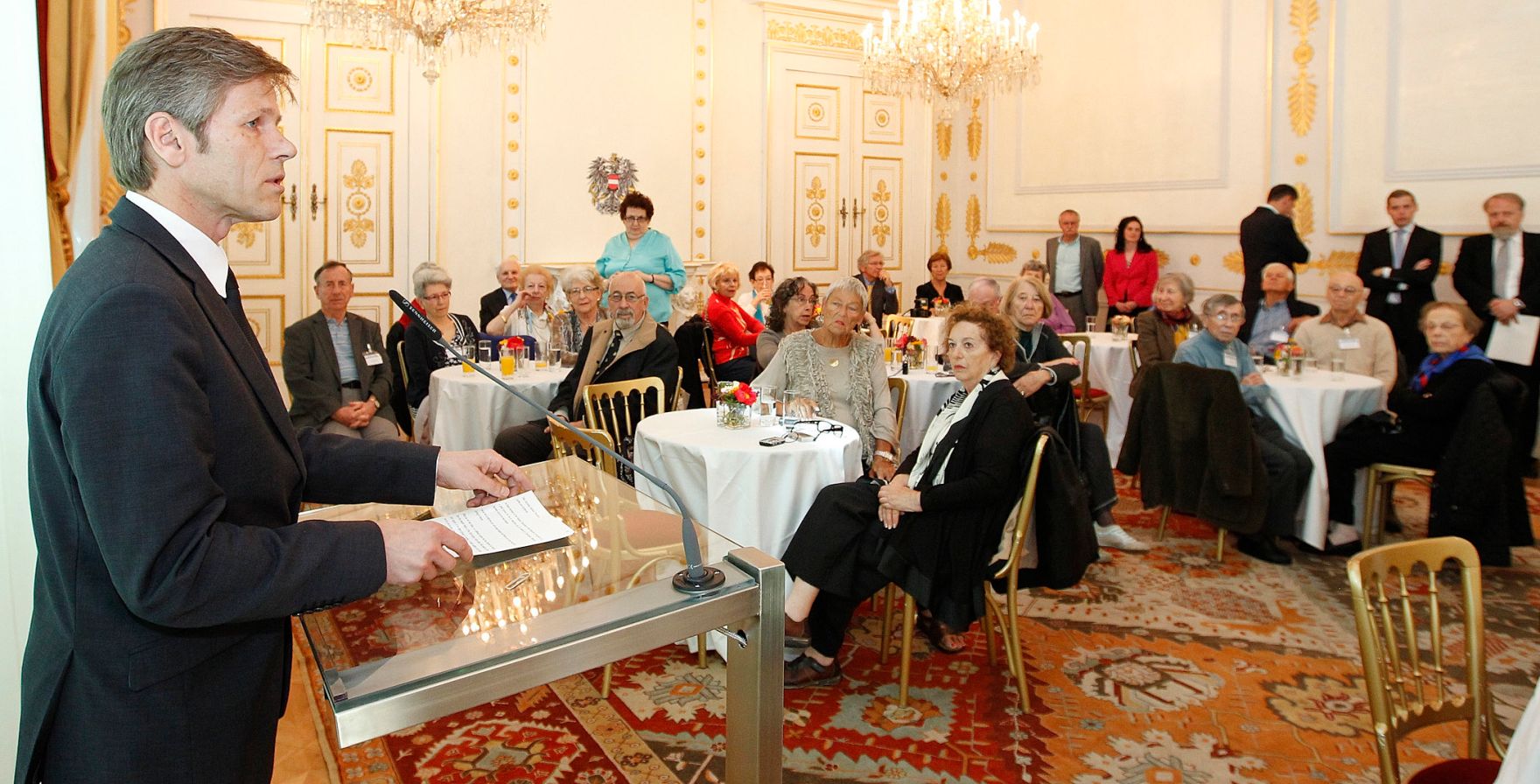 Am 25. April 2012 begr&uuml;&szlig;te Staatssekret&auml;r Josef Ostermayer Auslands&ouml;sterreicherInnen des Jewish Welcome Service im Bundeskanzleramt.