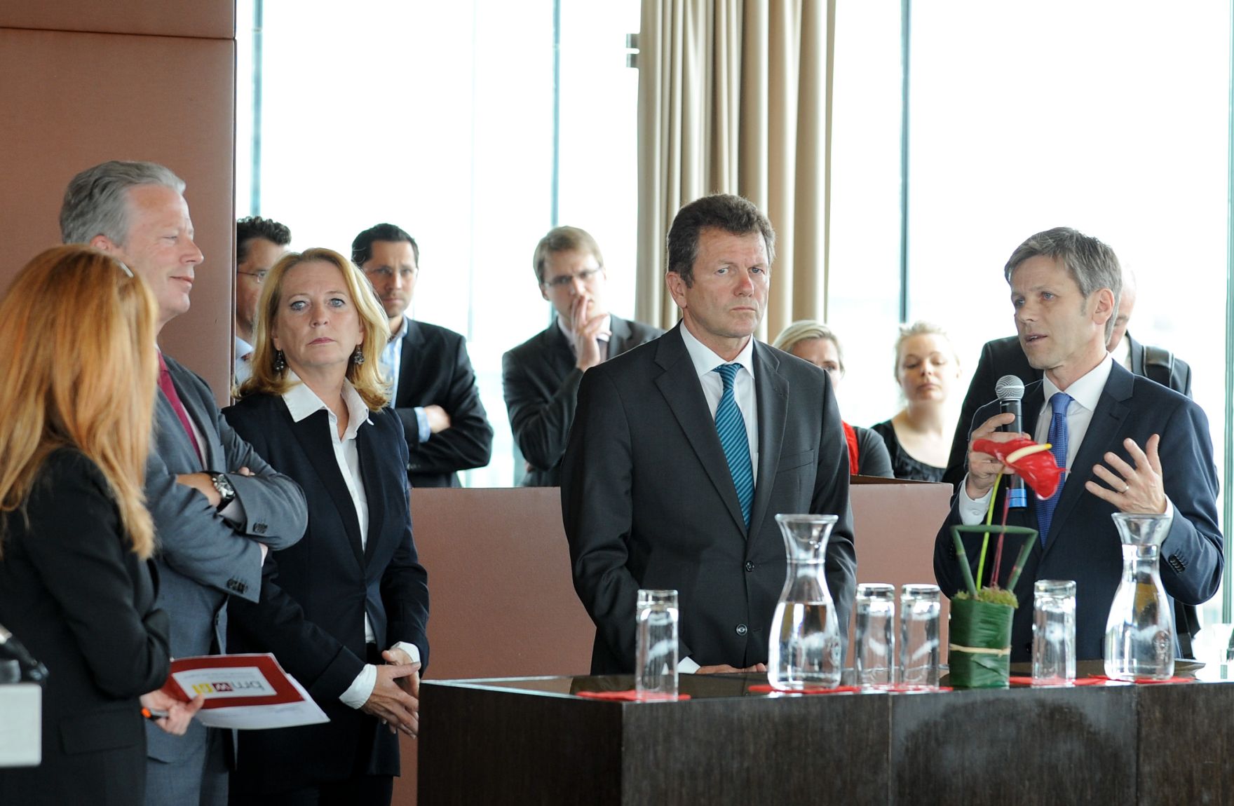 Am 11. Juni 2012 nahm Staatssekret&auml;r Josef Ostermayer (r.) an der Veranstaltung &quot;Wertvolles &Ouml;sterreich - Nation Branding Austria&quot; teil. Im Bild mit (v.r.n.l.) Staatssekret&auml;r Wolfgang Waldner, Verkehrsministerin Doris Bures und Wirtschaftsminister Reinhold Mitterlehner.