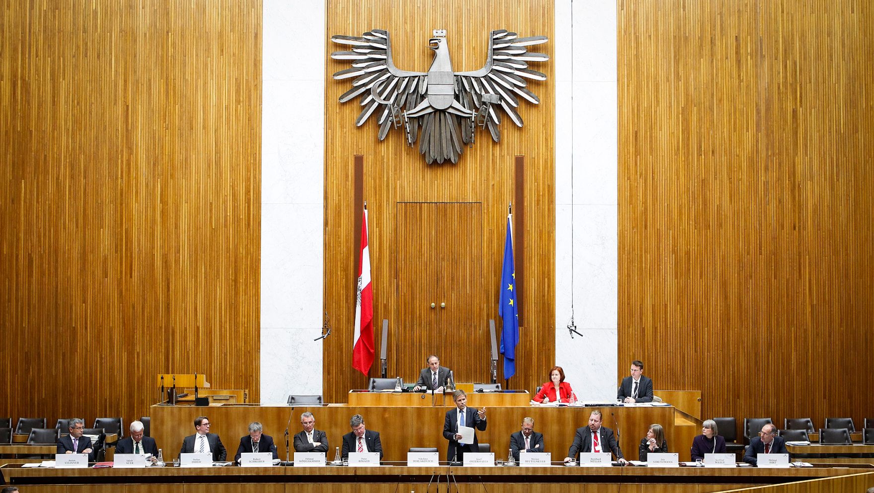 Am 10. Oktober 2012 hielt der Staatssekret&auml;r eine Rede bei der Parlamentarischen Enquete: &quot;Zukunft Land: Trends, Herausforderungen und L&ouml;sungen&quot; im Parlament. Im Bild (v.l.n.r.) Landeshauptmann-Stellvertreter Anton Steixner, Abgeordneter Jakob Auer, Sektionschef Stefan Imhof, Robert Schreiber, B&uuml;rgermeister Helmut M&ouml;dlhammer, Gesch&auml;ftsf&uuml;hrer des KDZ Peter Biwald, Staatssekret&auml;r Josef Ostermayer, Werner Beutelmeyer, B&uuml;rgermeister Bernhard M&uuml;ller, AK-Wien Iris Strutzmann, Organisationsassistentin - Zentrum f&uuml;r Management im Gesundheitswesen Gerlinde Weber und Kommunikation Land Steiermark Helmut Hirt.