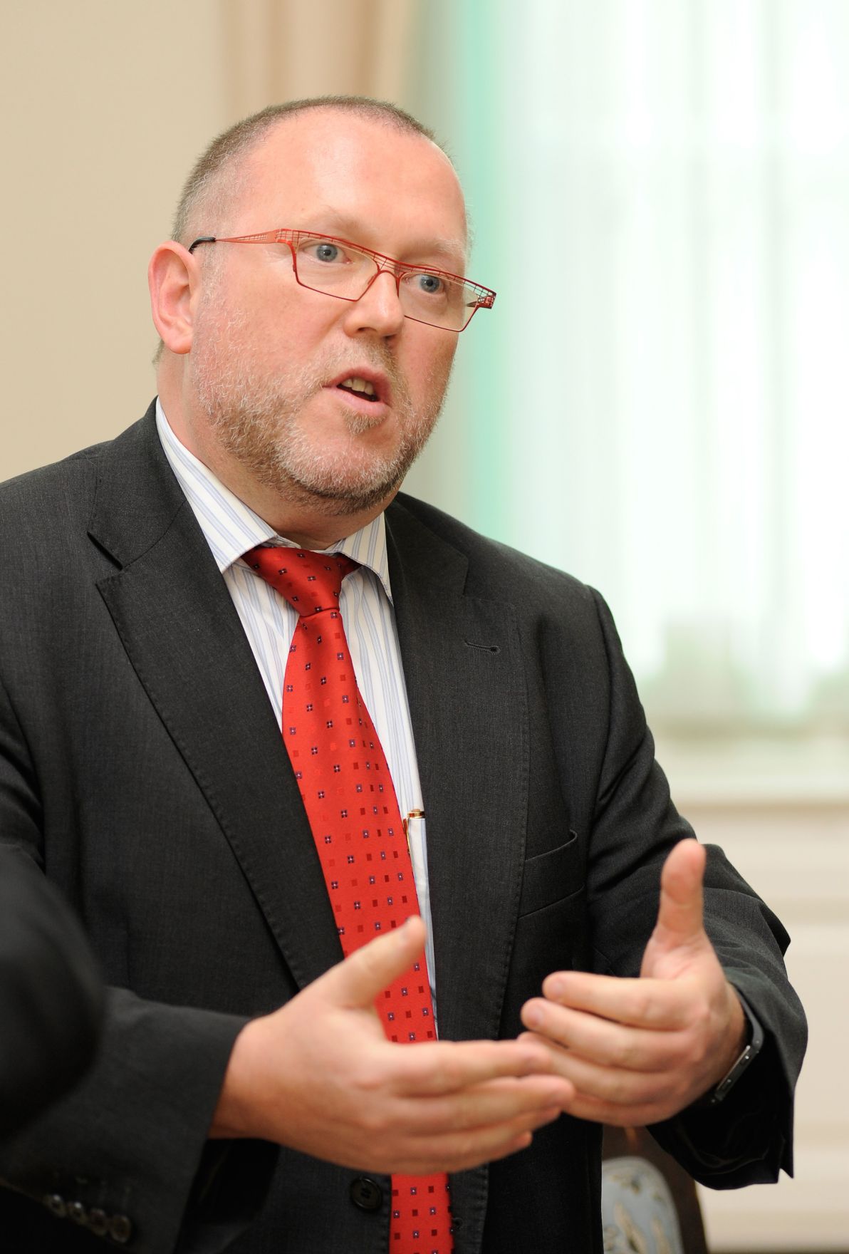 Am 8. November 2012 empfing Staatssekret&auml;r Josef Ostermayer die Gewinner der &quot;Cyber Security Challenge 2012&quot; im Bundeskanzleramt.