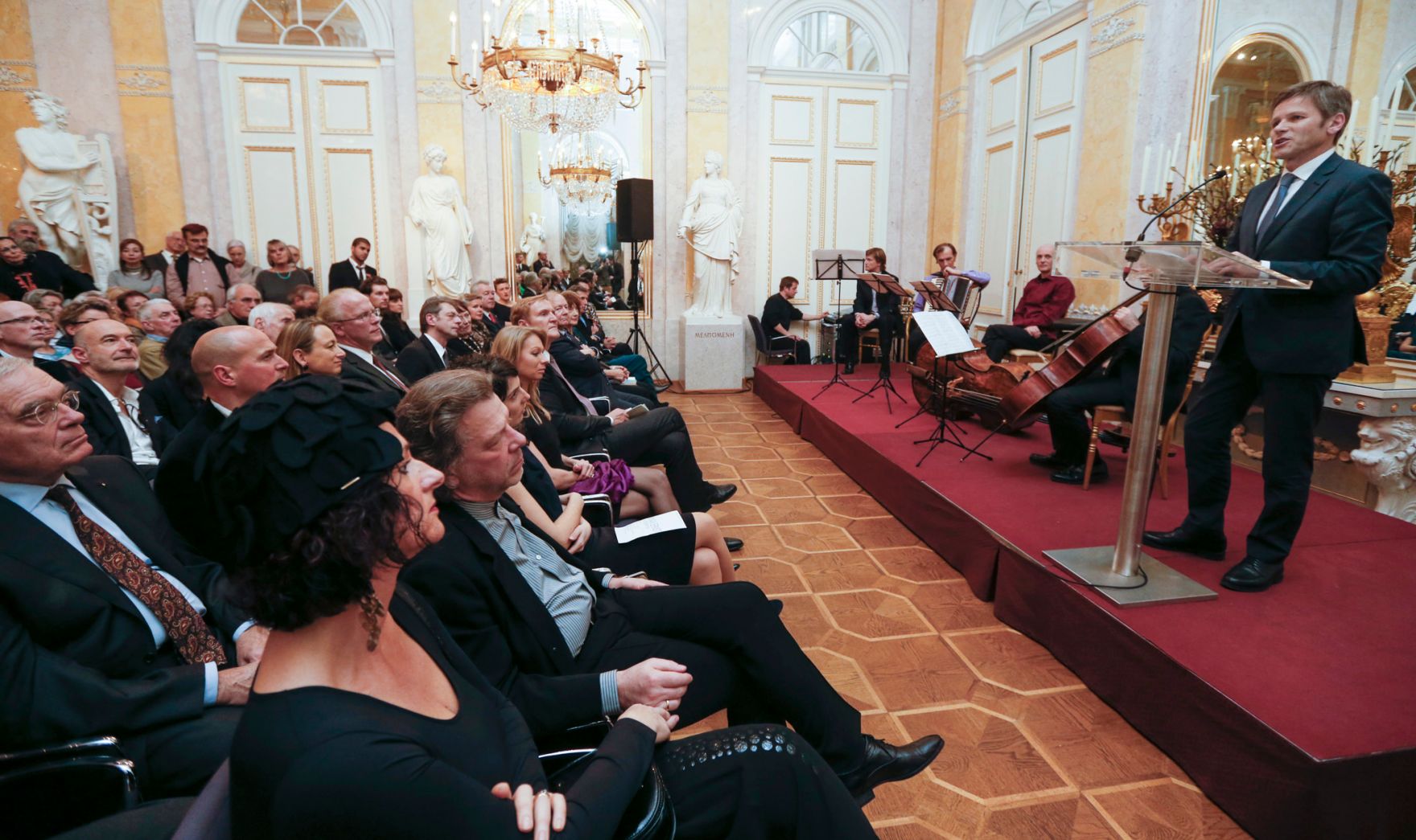 Am 22. J&auml;nner 2013 hielt Staatssekr&auml;ter Josef Ostermayer eine Er&ouml;ffnungsrede zur &quot;Max Ernst Retrospektive&quot; Ausstellung in der Albertina.