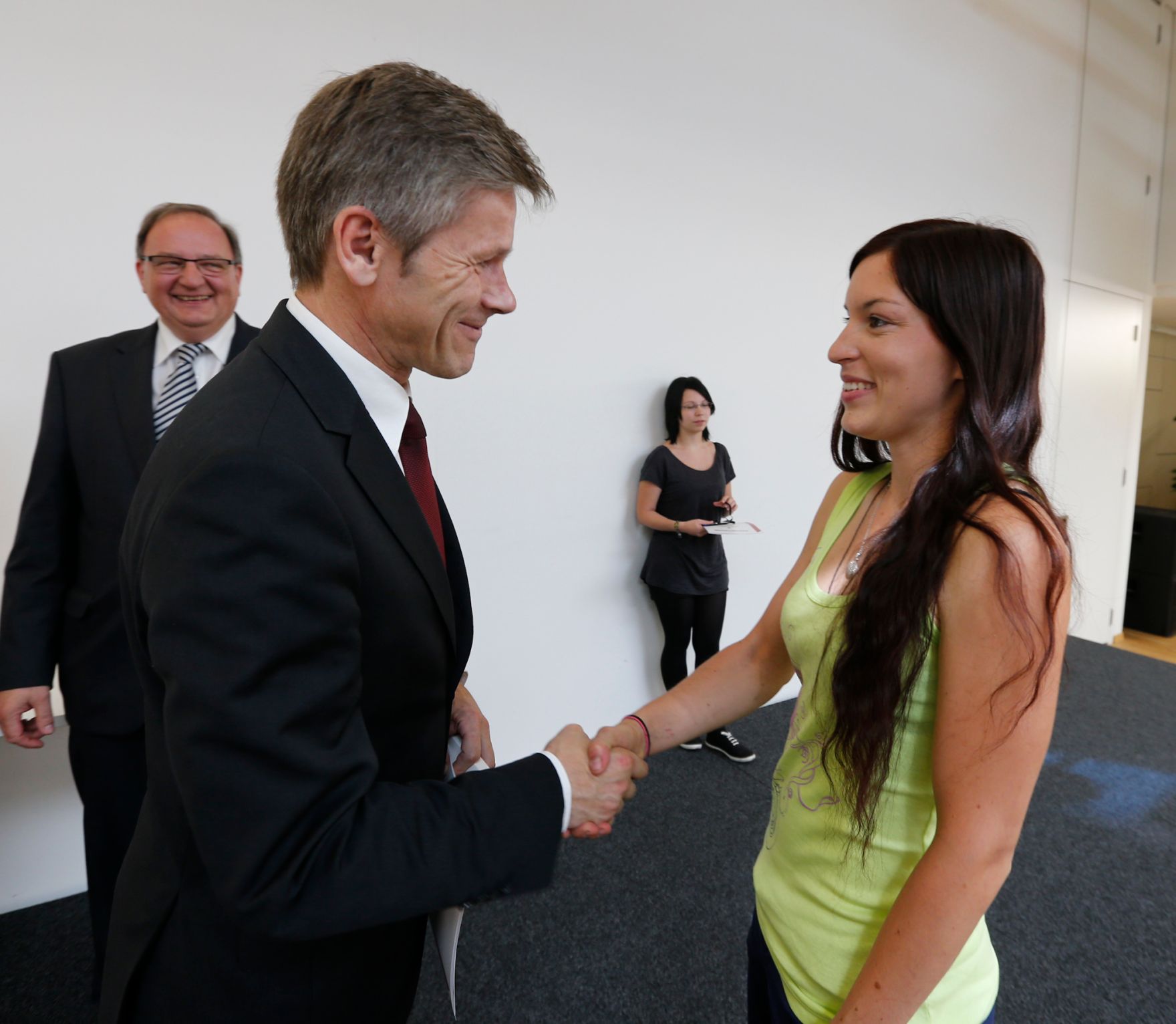 Am 3. Juli 2013 &uuml;berreichte Staatssekret&auml;r Josef Ostermayer die Preise an die Gewinnerinnen und Gewinner des Lehrlings-Berufswettbewerbs &Ouml;BB 2013.