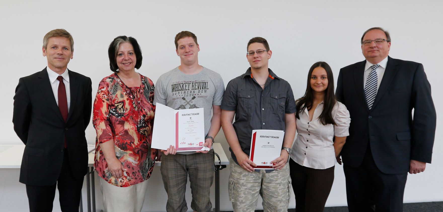 Am 3. Juli 2013 &uuml;berreichte Staatssekret&auml;r Josef Ostermayer die Preise an die Gewinnerinnen und Gewinner des Lehrlings-Berufswettbewerbs &Ouml;BB 2013.