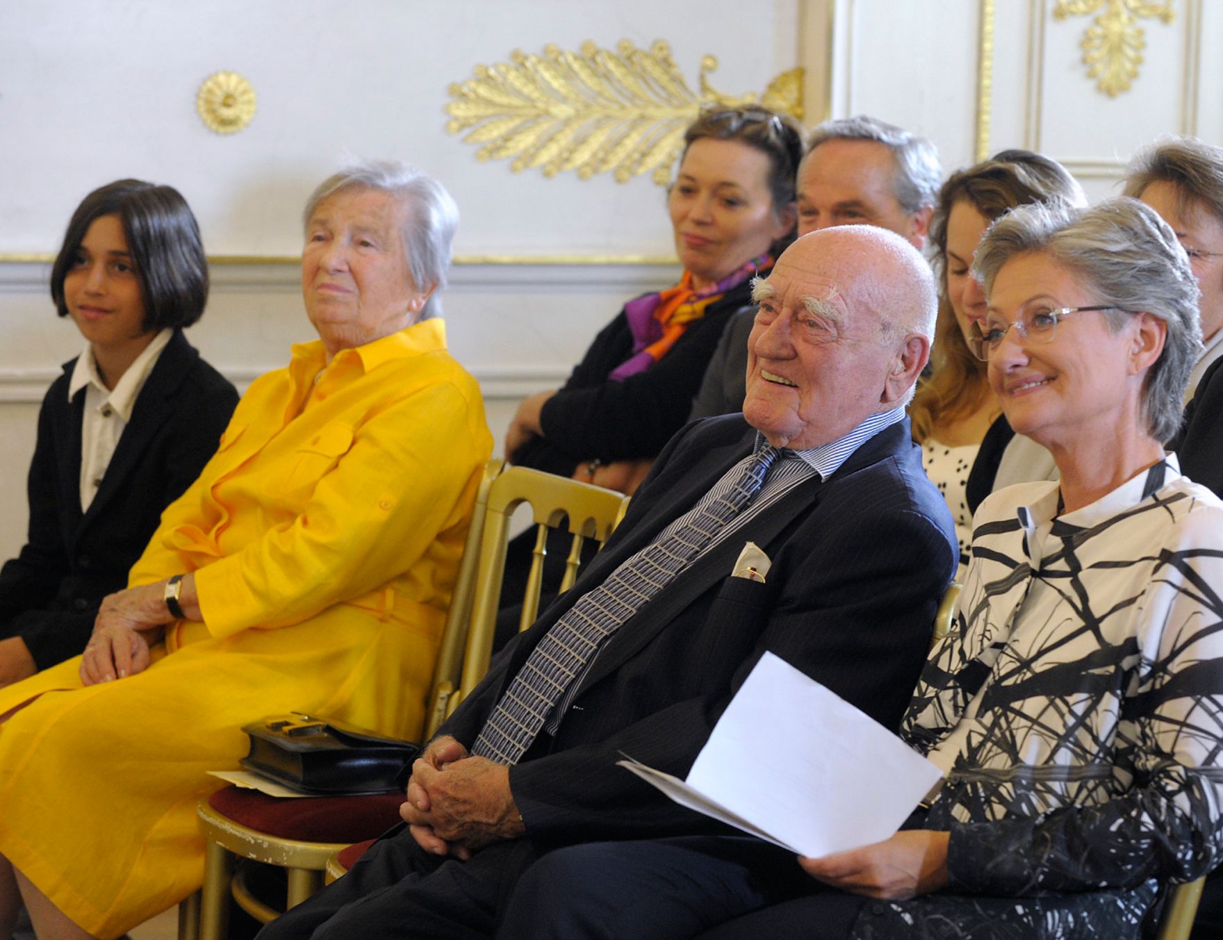 Am 27. August 2013 &uuml;berreichte Bundesministerin Claudia Schmied gemeinsam mit Staatssekret&auml;r Josef Ostermayer das &Ouml;sterreichische Ehrenkreuz f&uuml;r Wissenschaft und Kunst I. Klasse an Erich Lessing.