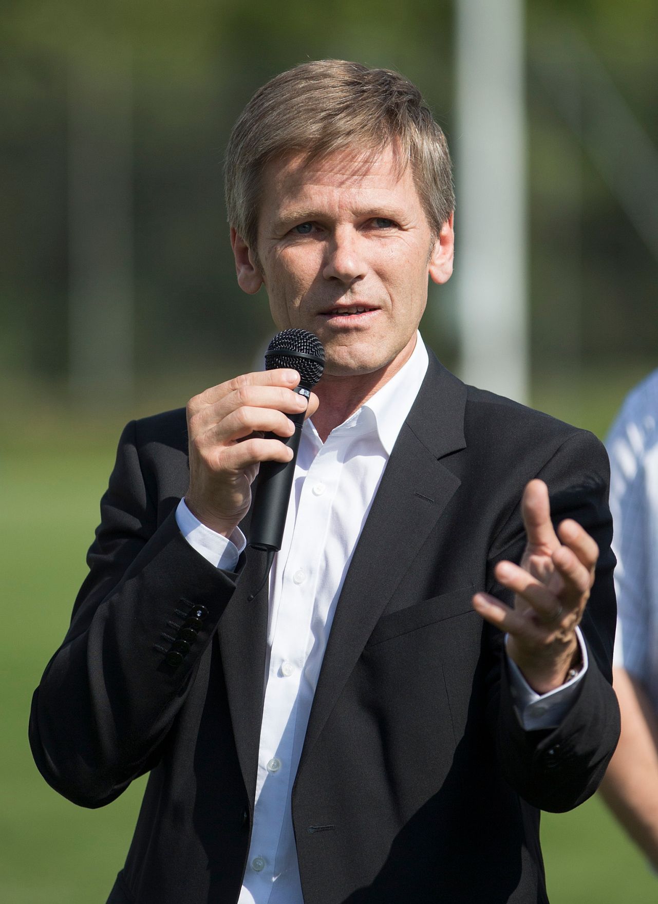 Am 8. September 2013 er&ouml;ffnete Staatssekret&auml;r Josef Ostermayer die Sportanlage des SVS Sportvereines in Schattendorf.