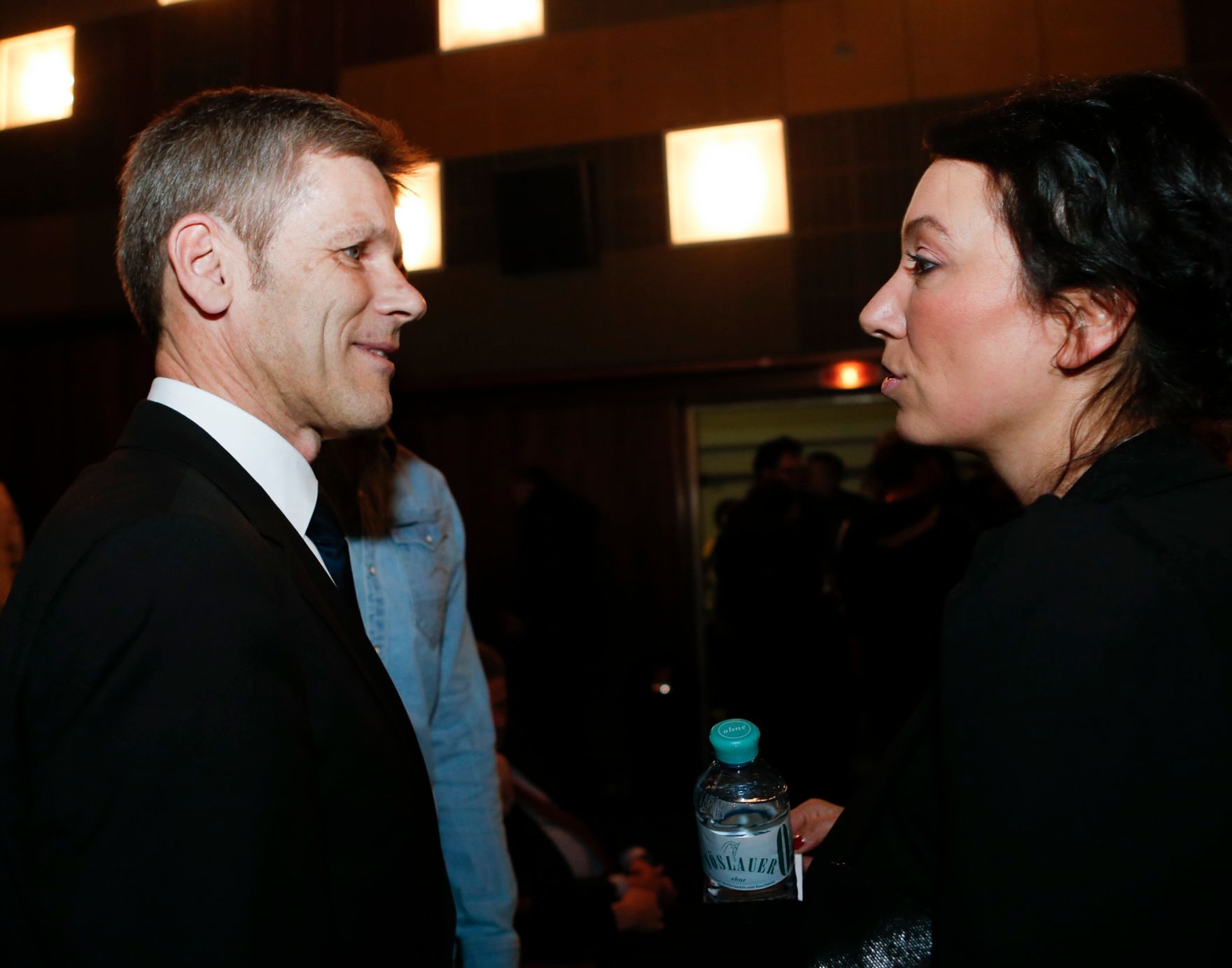 Am 11. Februar 2014 besuchte Kanzleramtsminister Josef Ostermayer (l.) die Filmpremiere von &bdquo;Das finstere Tal&ldquo; im Gartenbaukino. Im Bild mit Schauspielerin Ursula Strauss (r.).